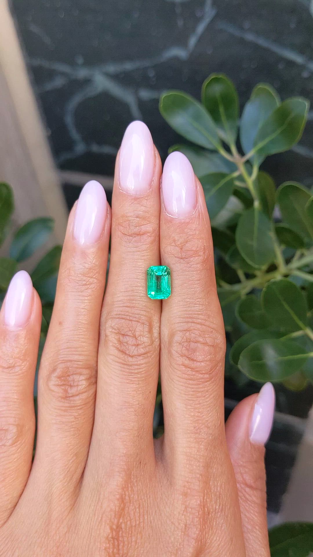 2.21 Ct. Emerald from Colombia Size Video
