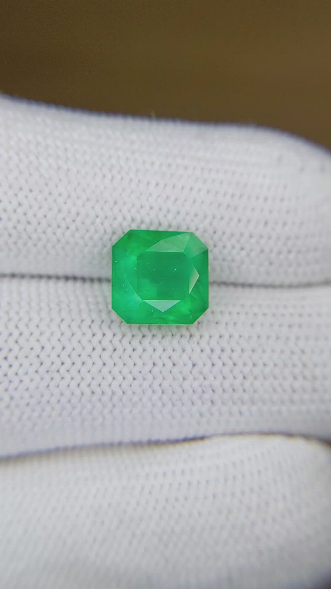 2.95 Ct. Emerald from Brazil Size Video