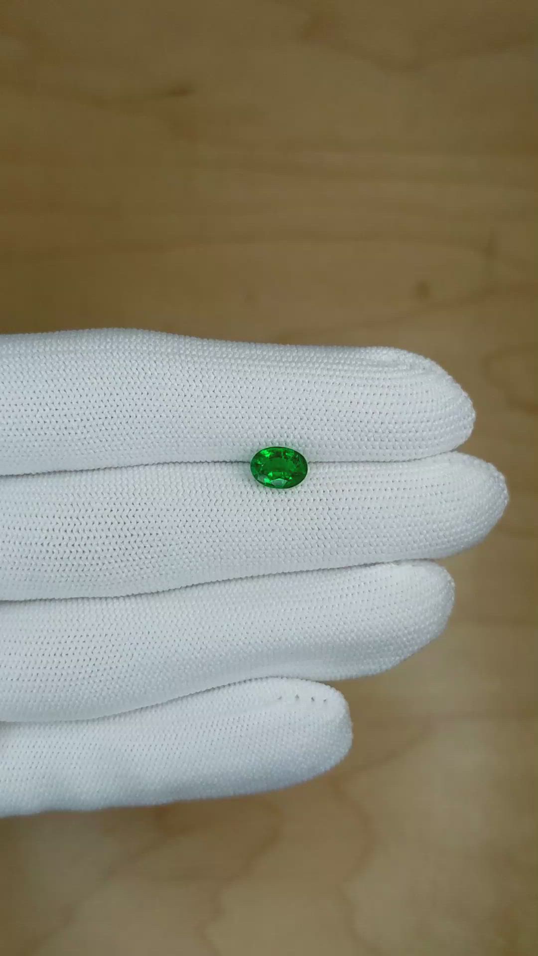 0.99 Ct. Emerald from Zambia Size Video