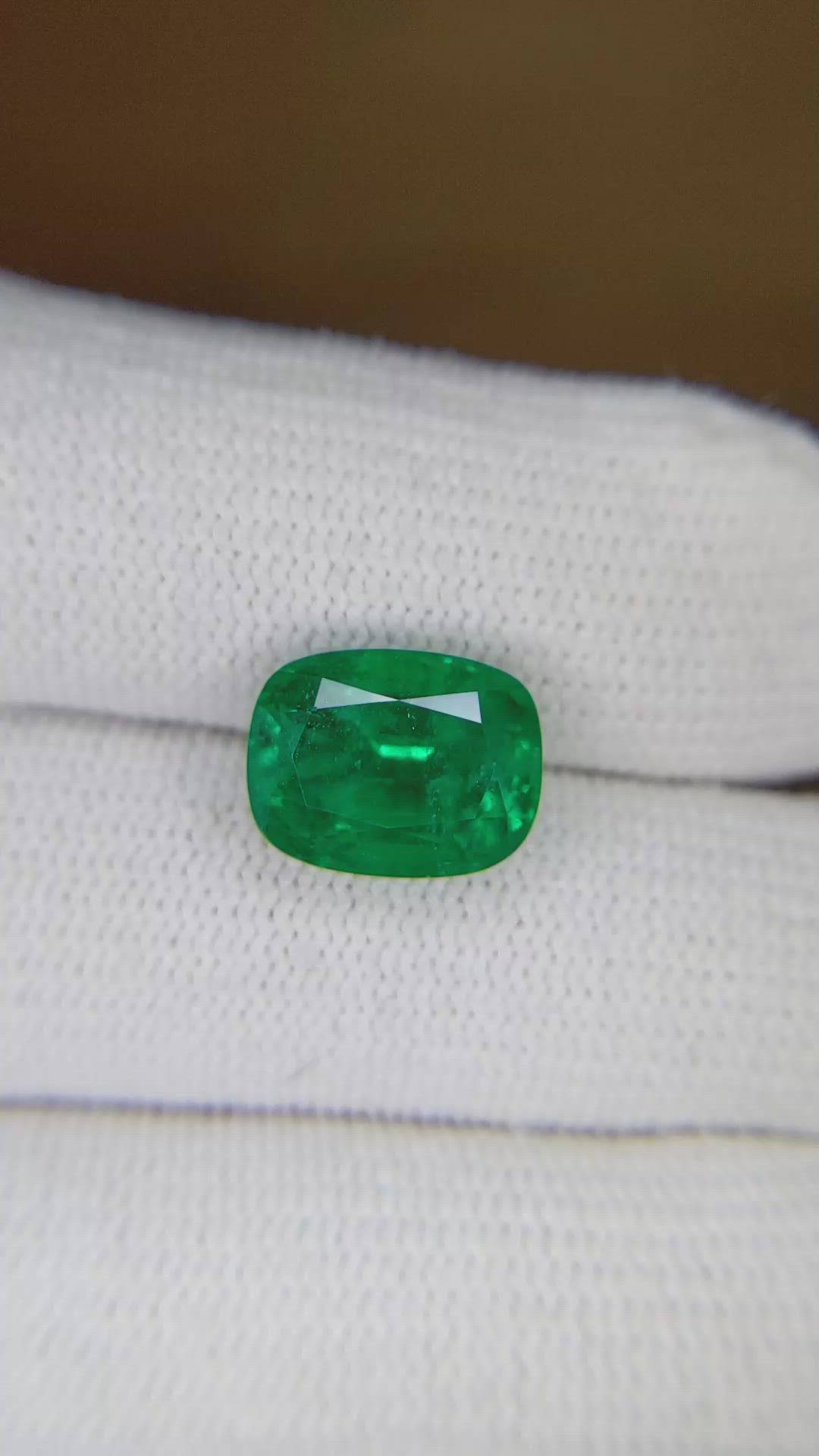 4.08 Ct. Emerald from Zambia Size Video
