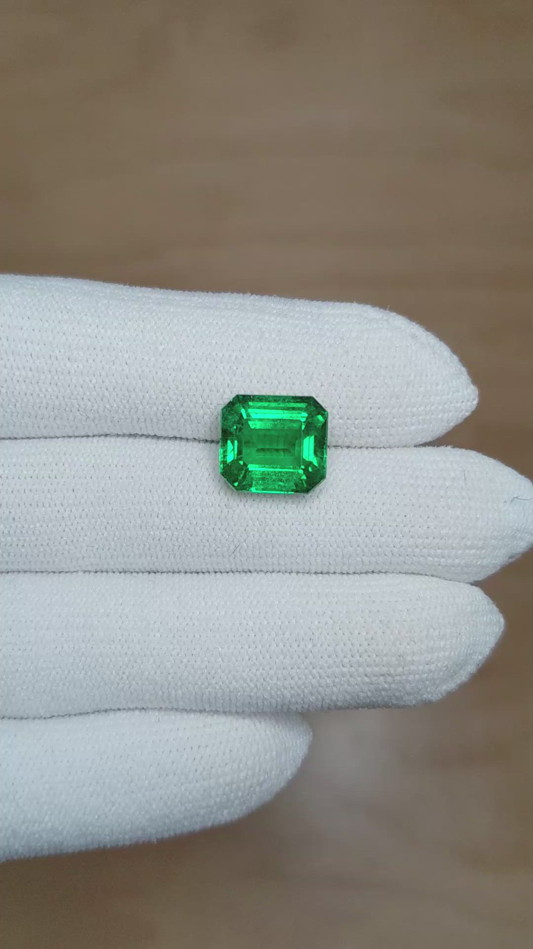 5.32 Ct. Emerald from Zambia Size Video