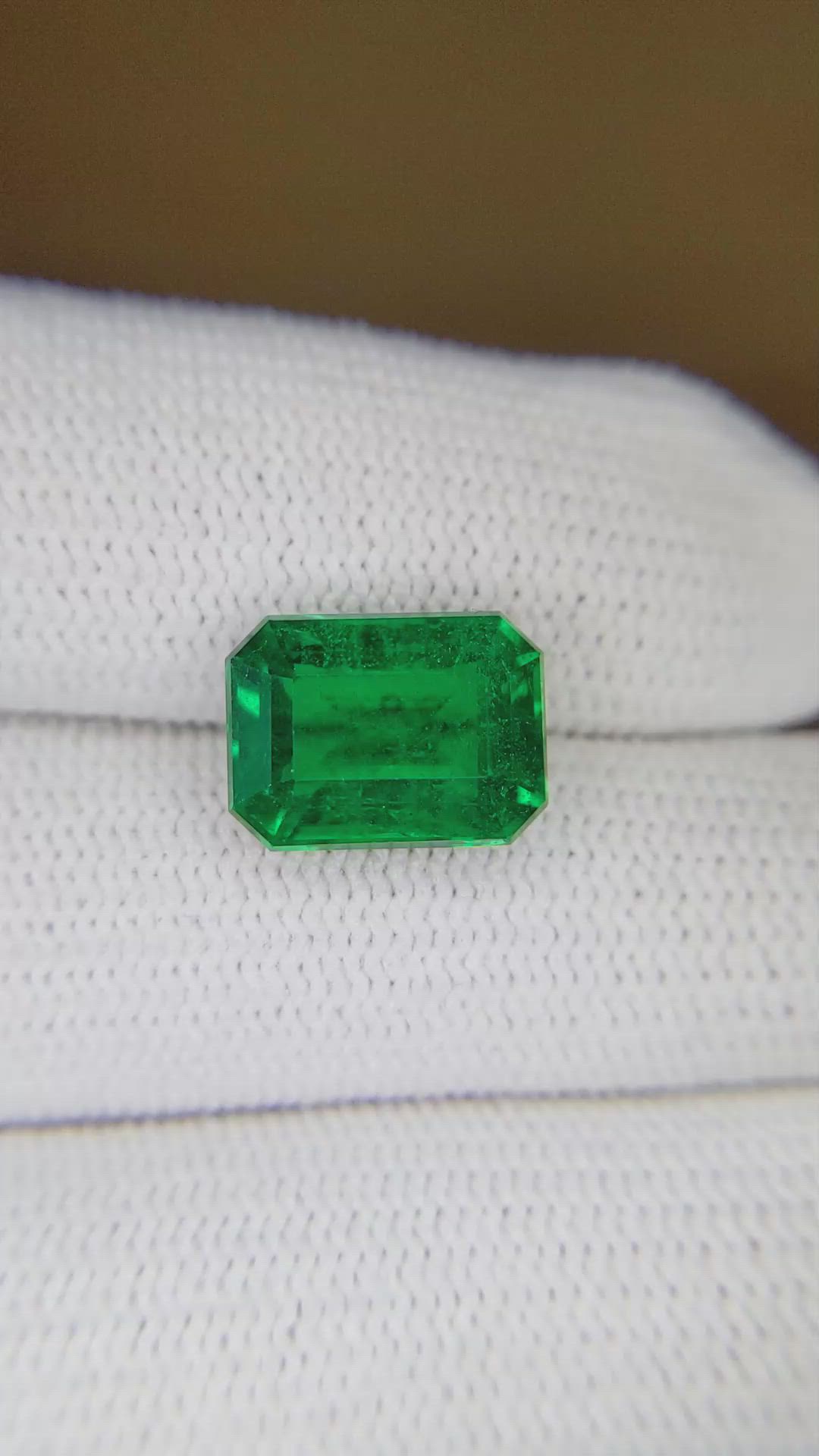 4.80 Ct. Emerald from Zambia Size Video