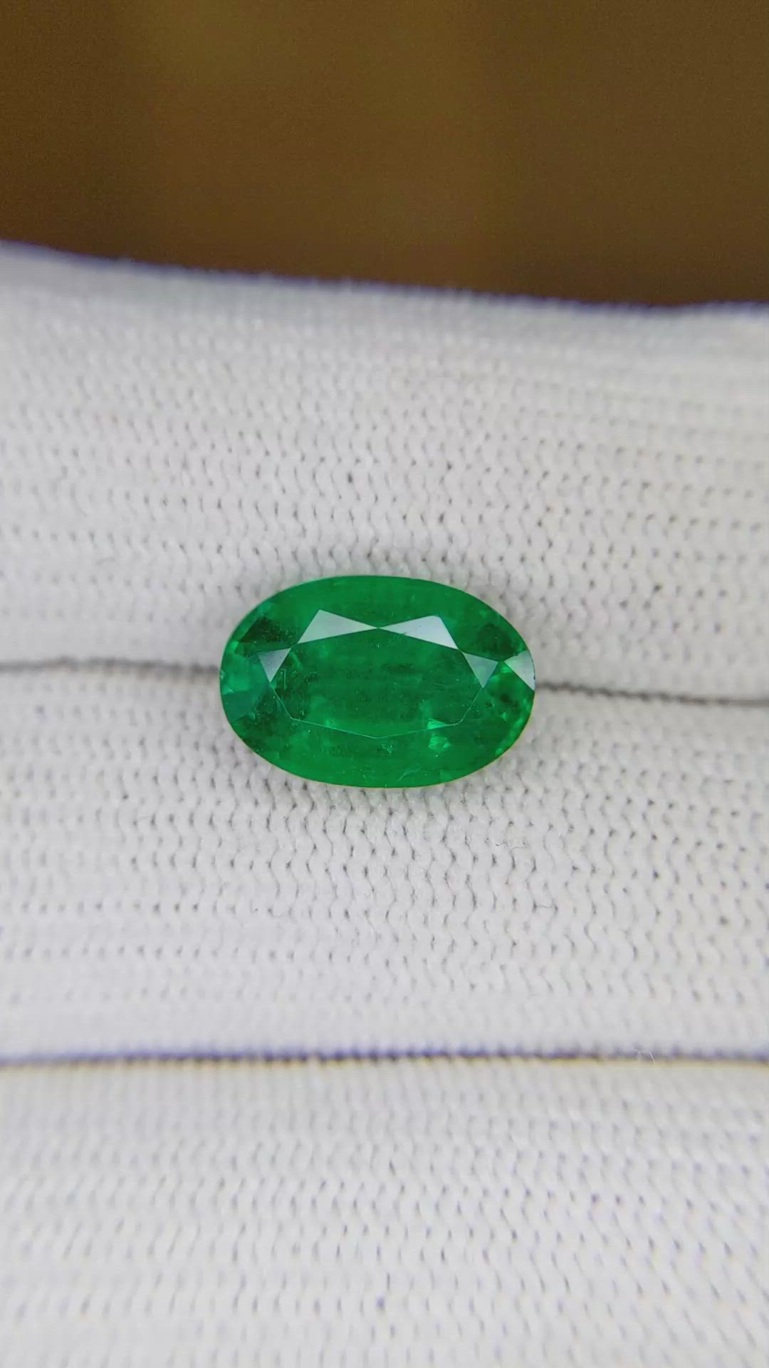3.86 Ct. Emerald from Zambia Size Video