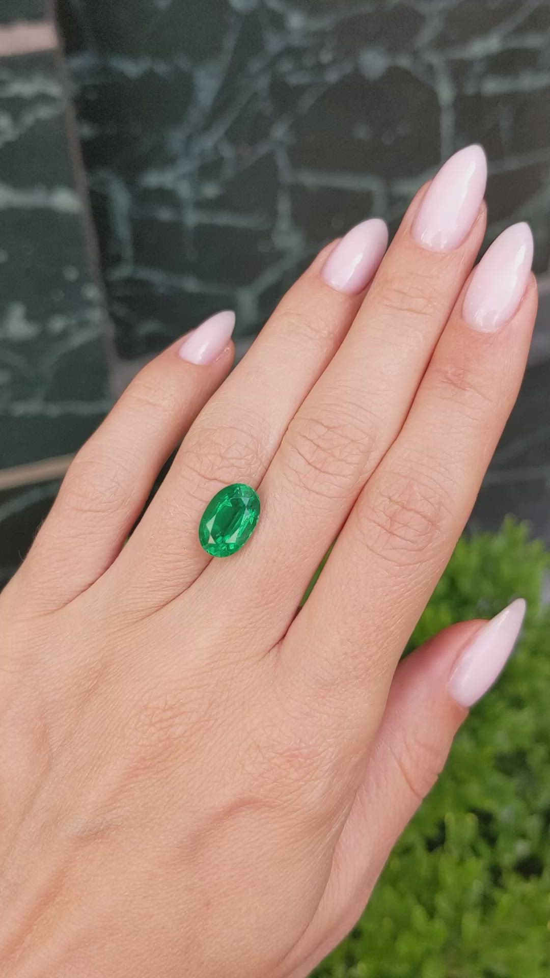 3.86 Ct. Emerald from Zambia Size Video