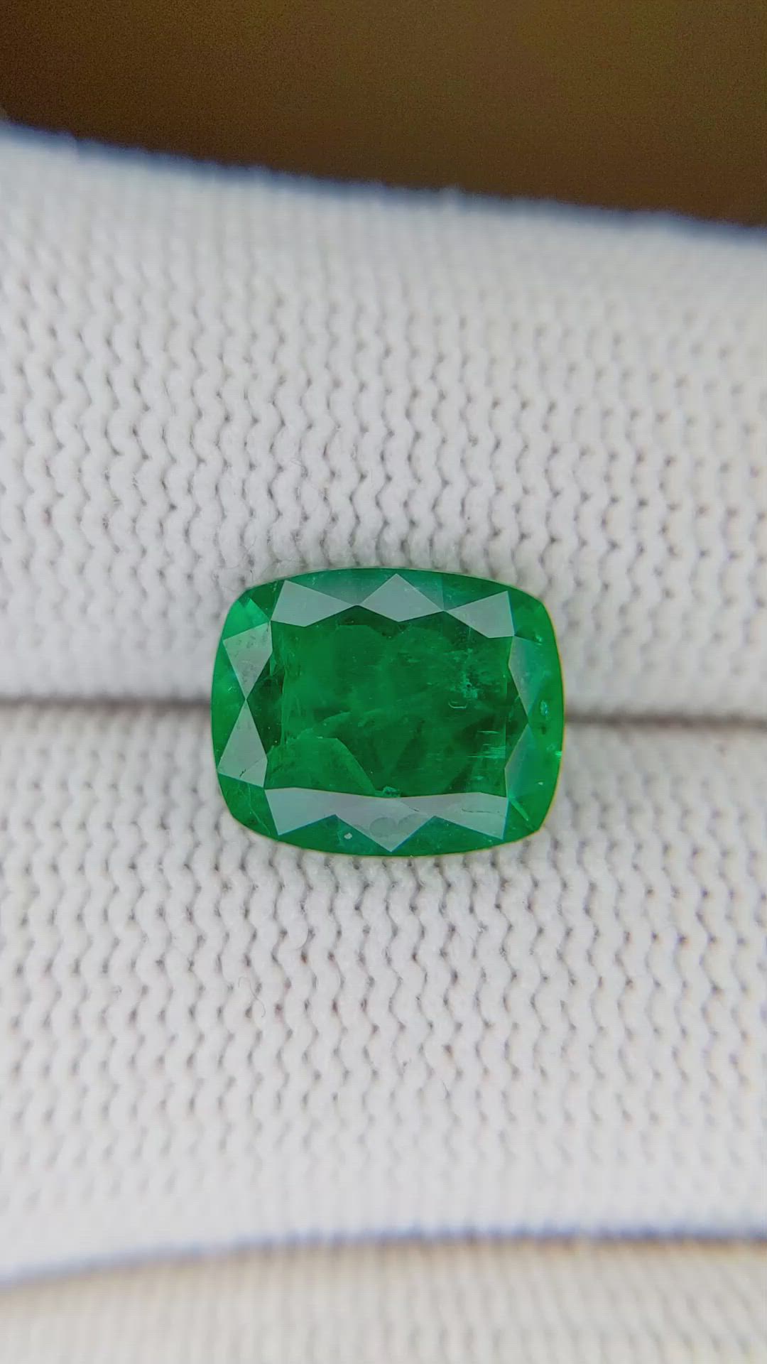2.35 Ct. Emerald from Afghanistan Size Video