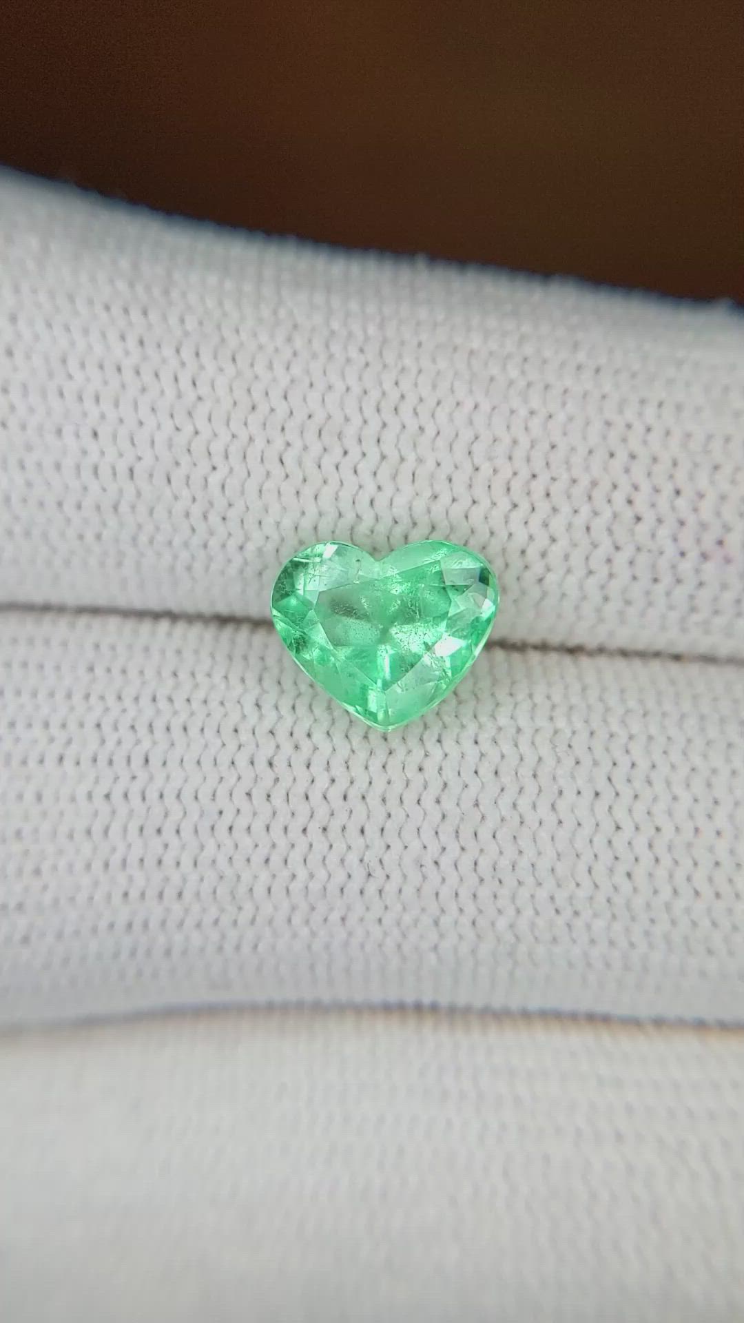 1.90 Ct. Emerald from Colombia Size Video