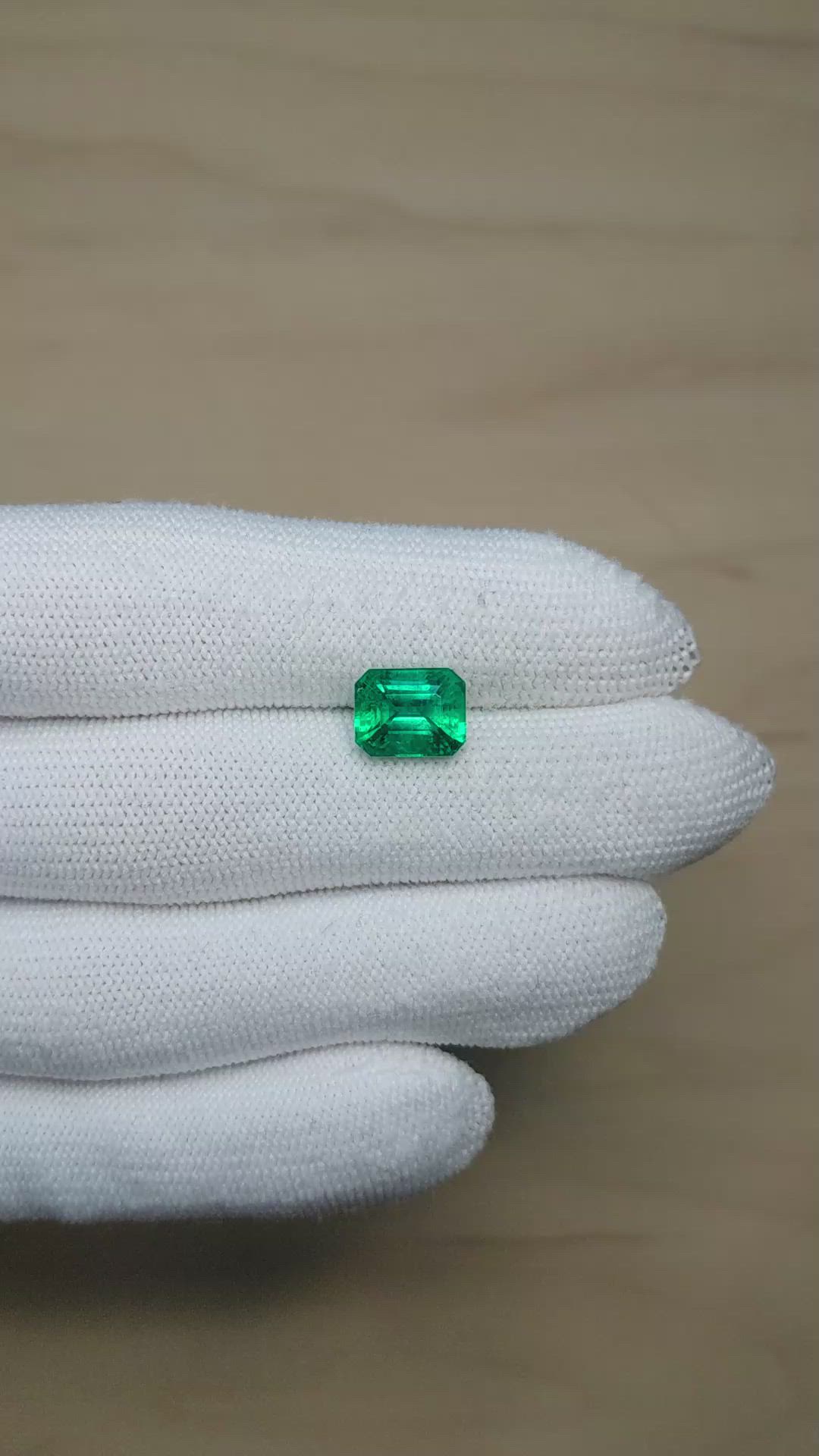 2.98 Ct. Emerald from Zambia Size Video