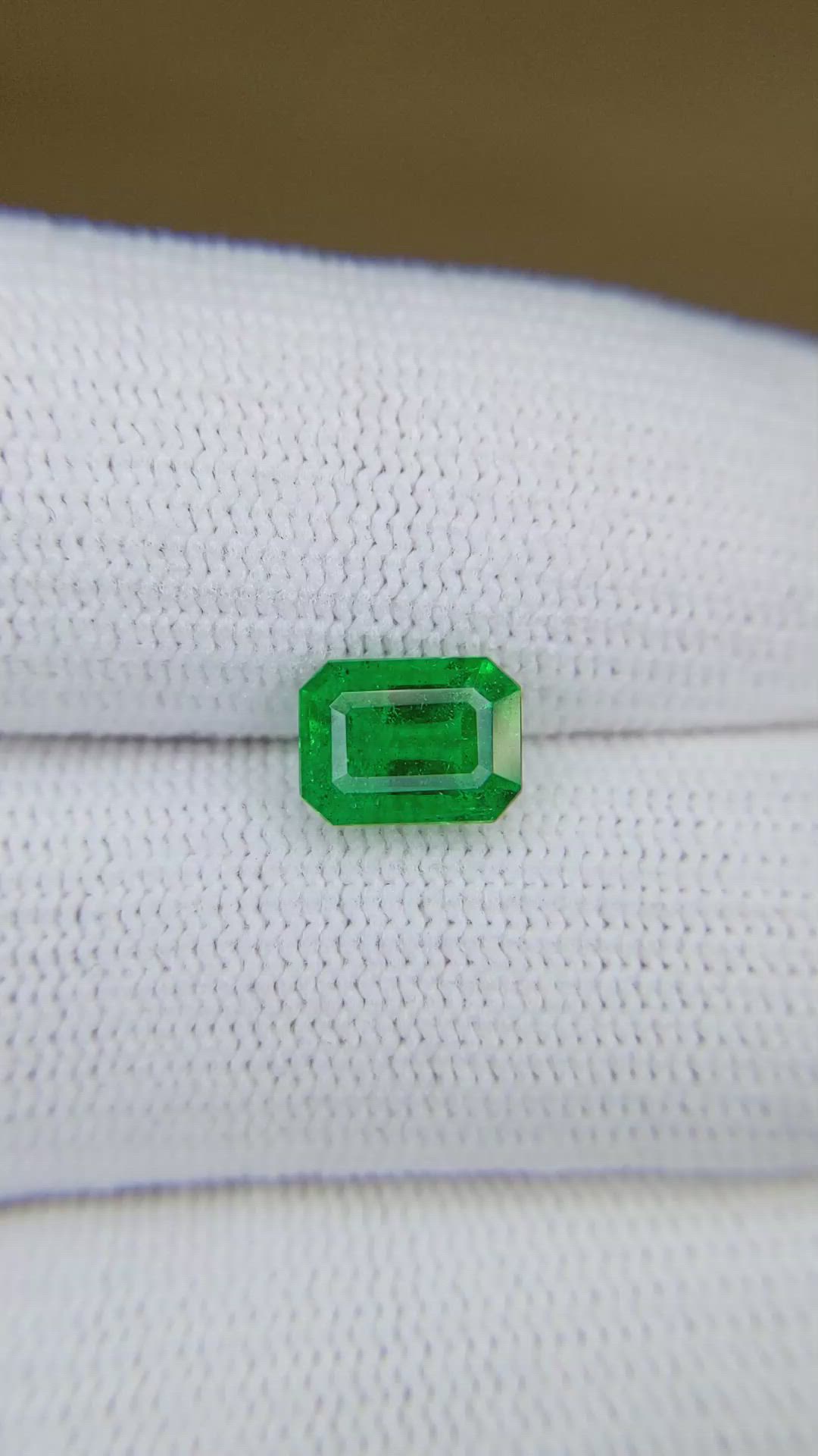 1.64 Ct. Emerald from Zambia Size Video