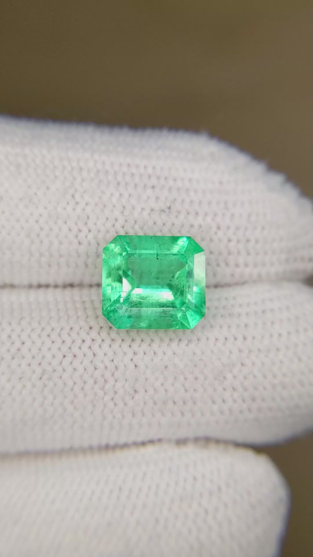 3.78 Ct. Emerald from Colombia Size Video