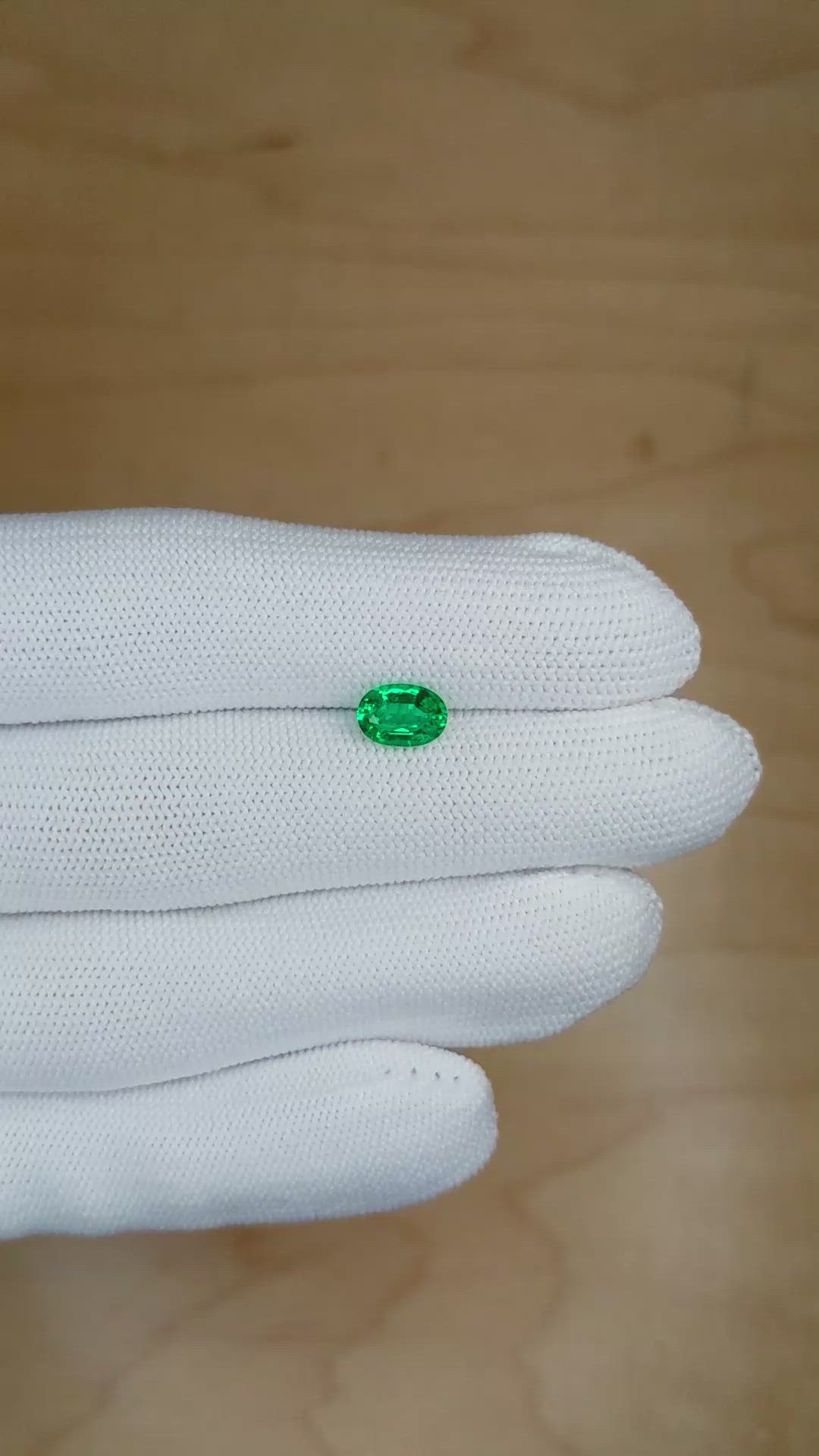 0.98 Ct. Emerald from Zambia Size Video