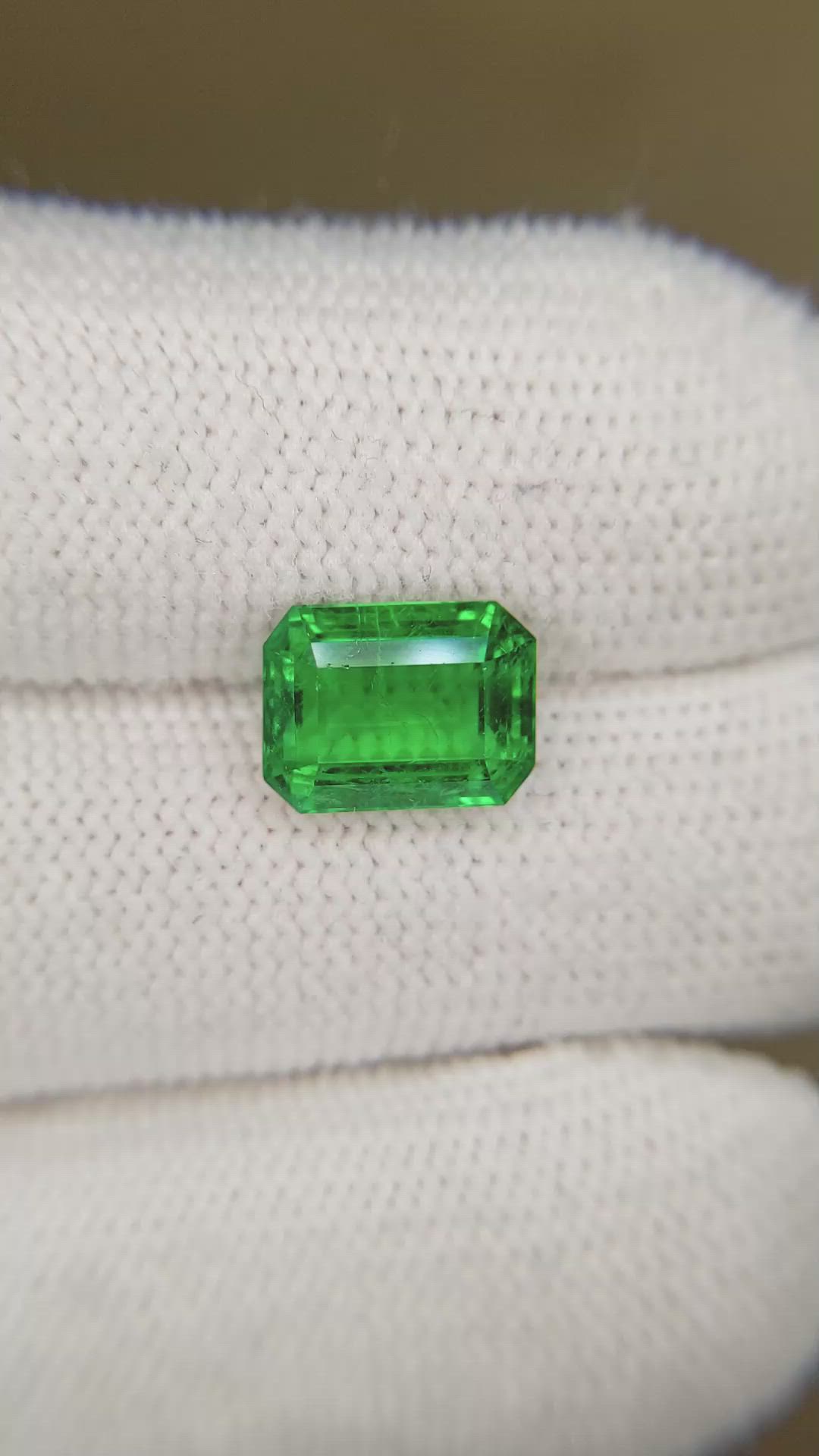 3.22 Ct. Emerald from Zambia Size Video