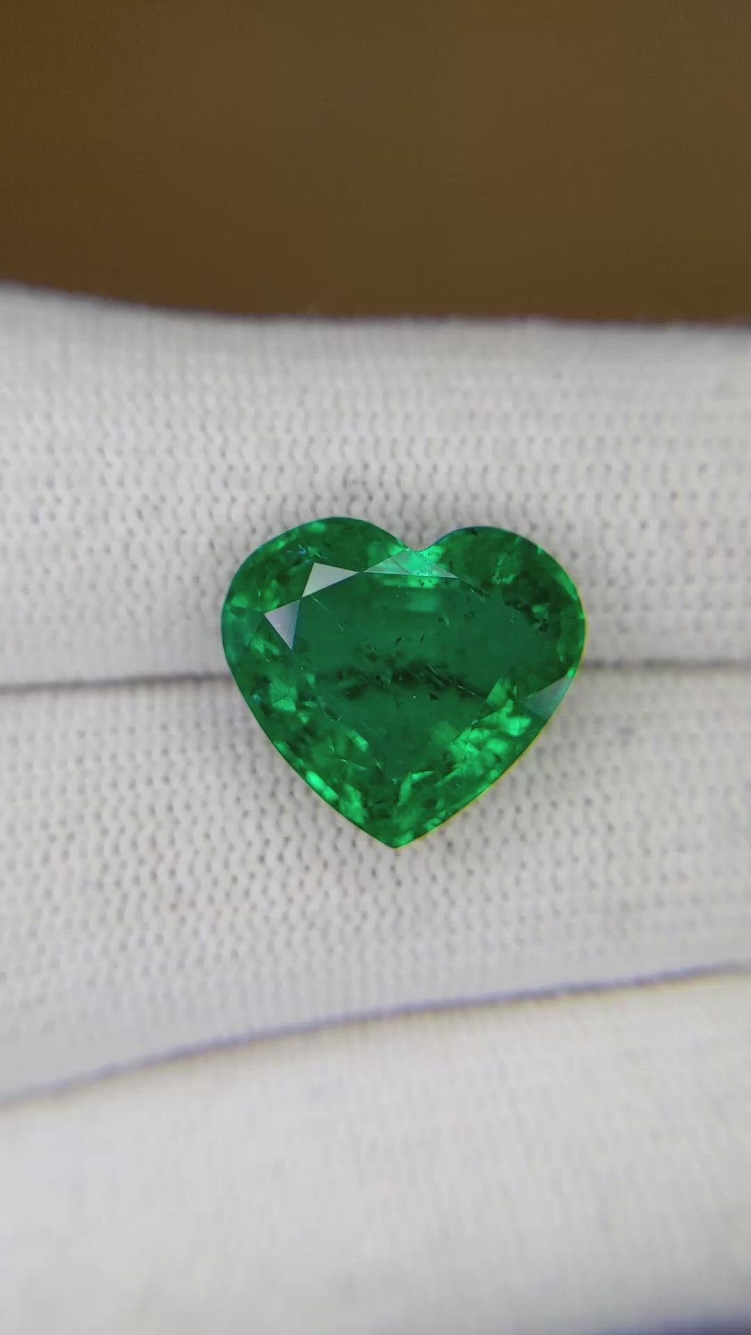 7.94 Ct. Emerald from Zambia Size Video