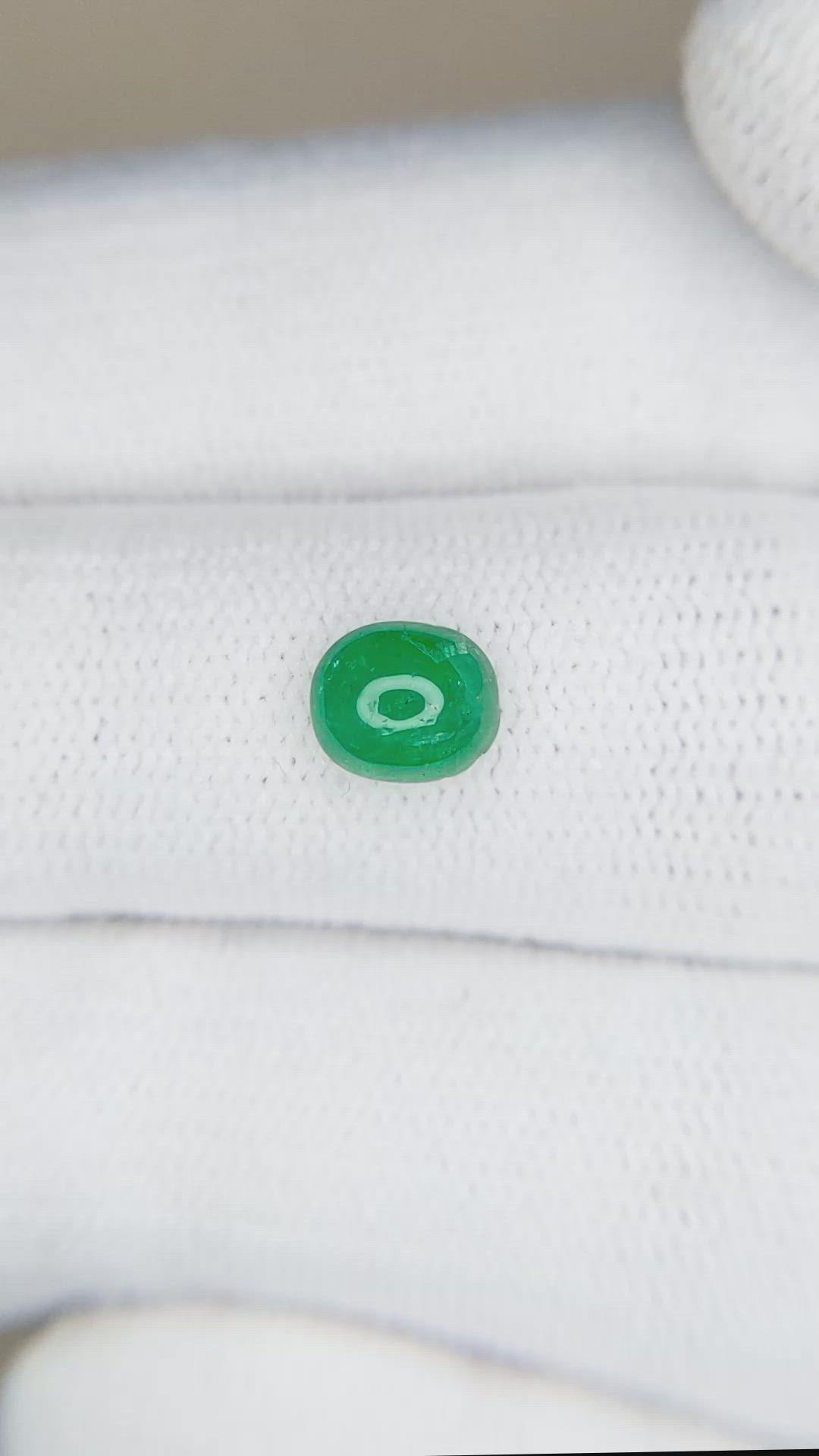 0.73 Ct. Cabochon Emerald from Pakistan Size Video