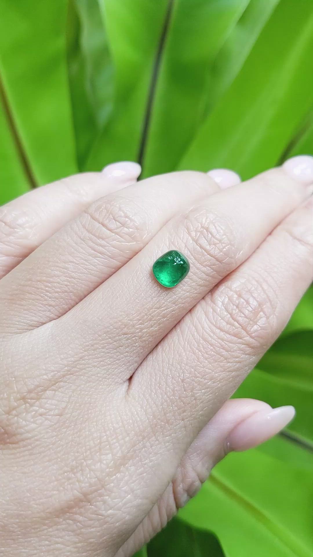 1.18 Ct. Cabochon Emerald from Pakistan Size Video