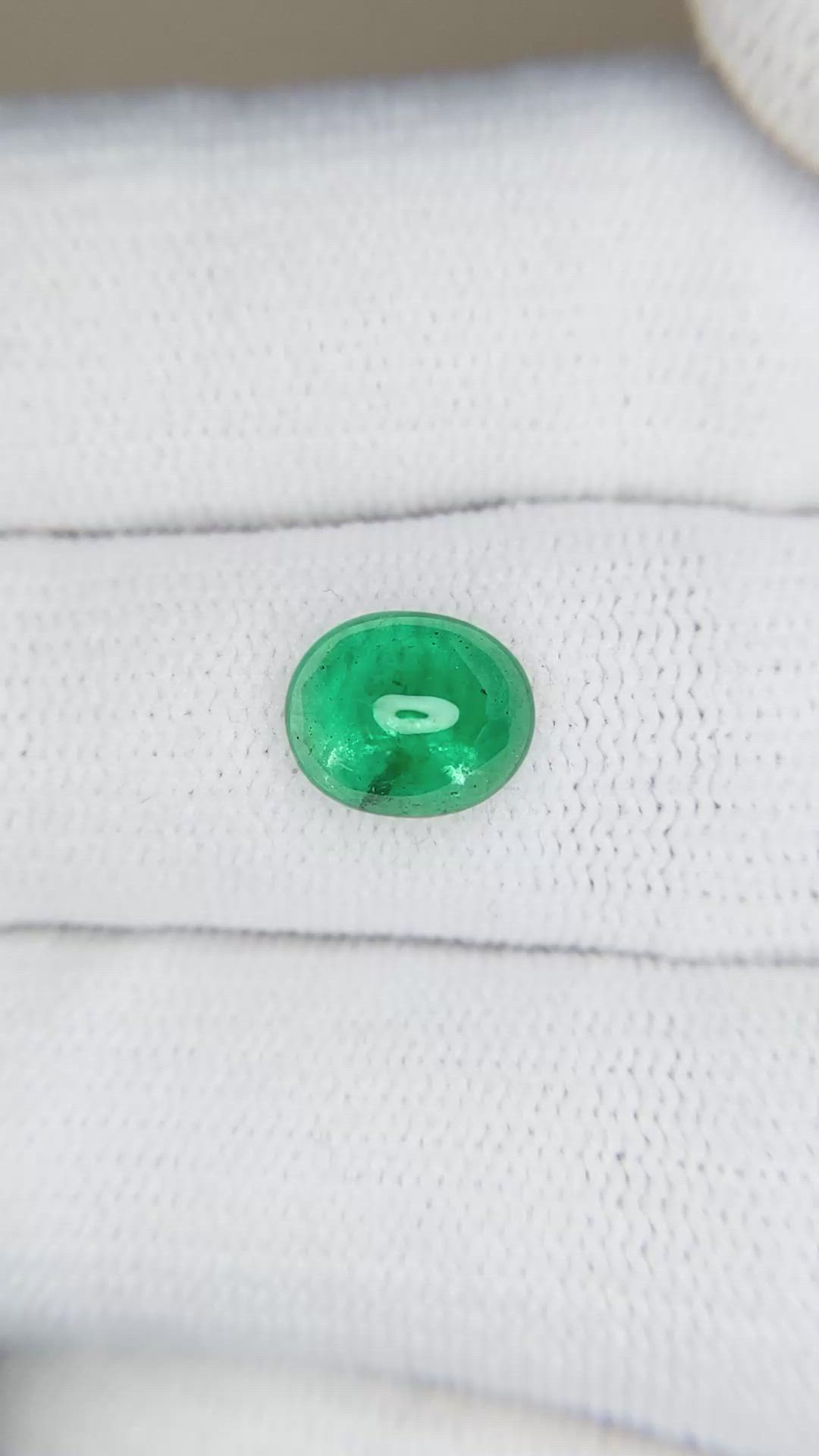 1.32 Ct. Cabochon Emerald from Pakistan Size Video