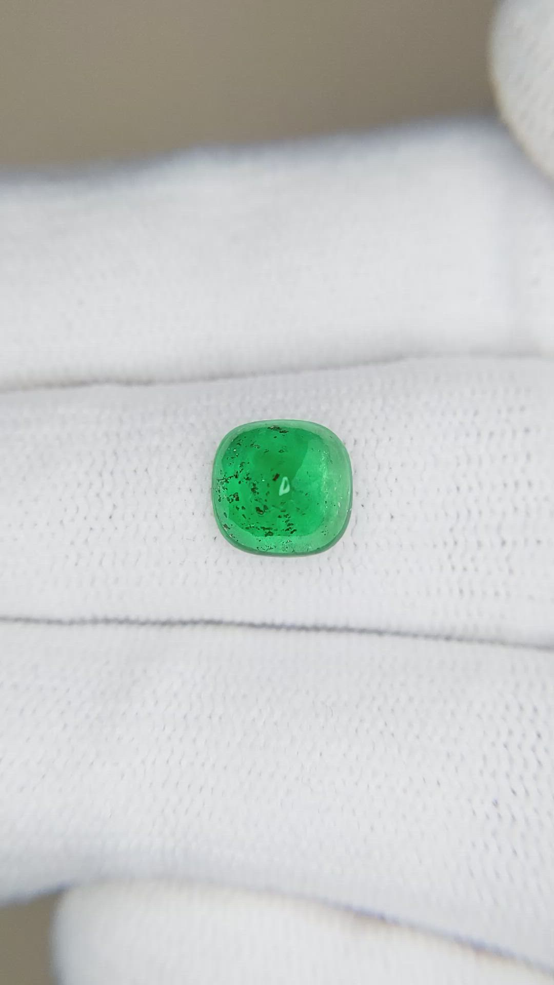 1.50 Ct. Cabochon Emerald from Pakistan Size Video