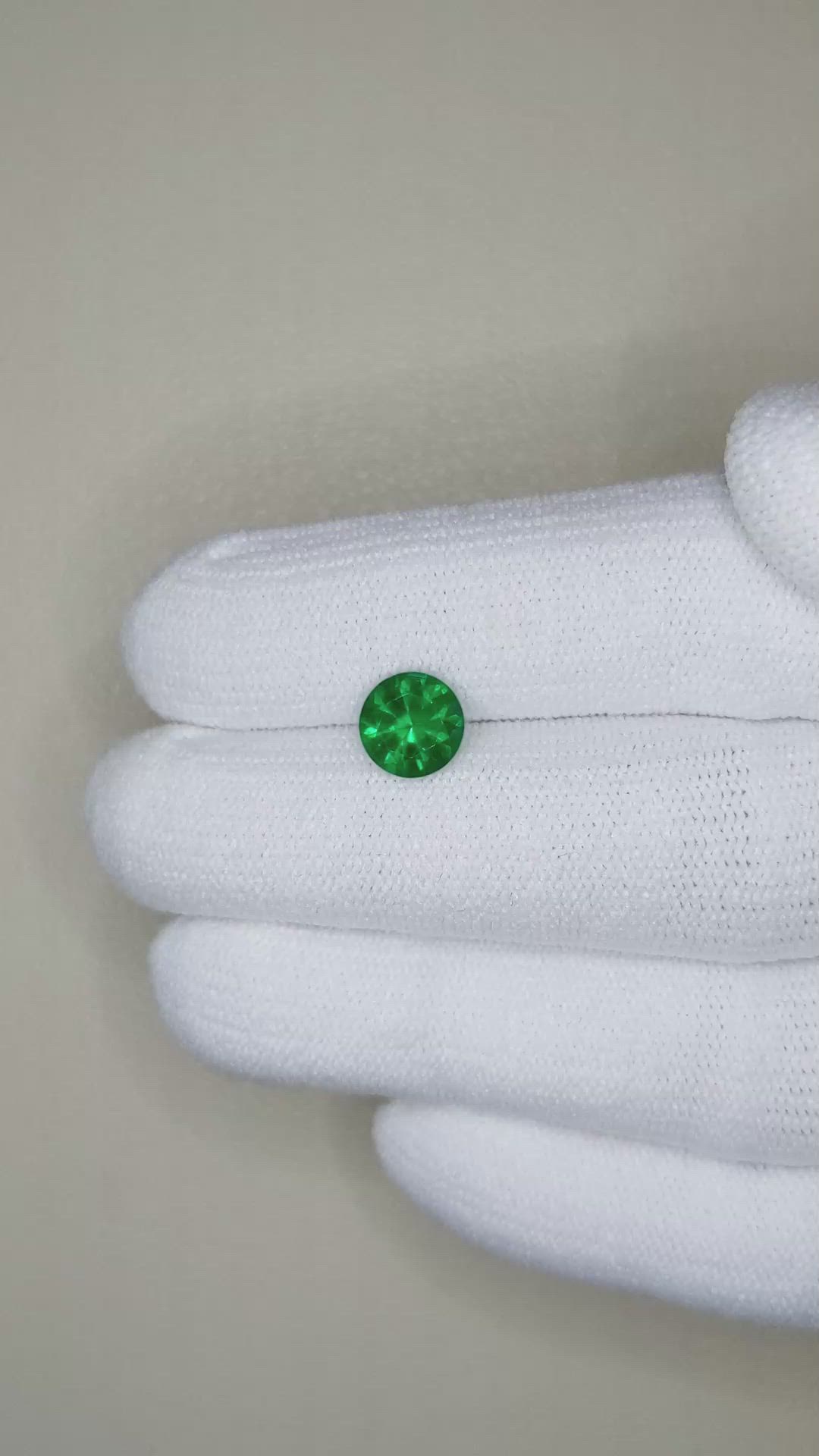 1.07 Ct. Emerald from Zambia Size Video