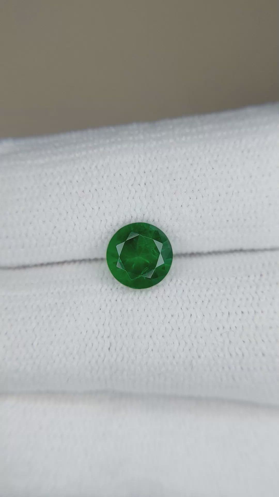 1.07 Ct. Emerald from Zambia Size Video