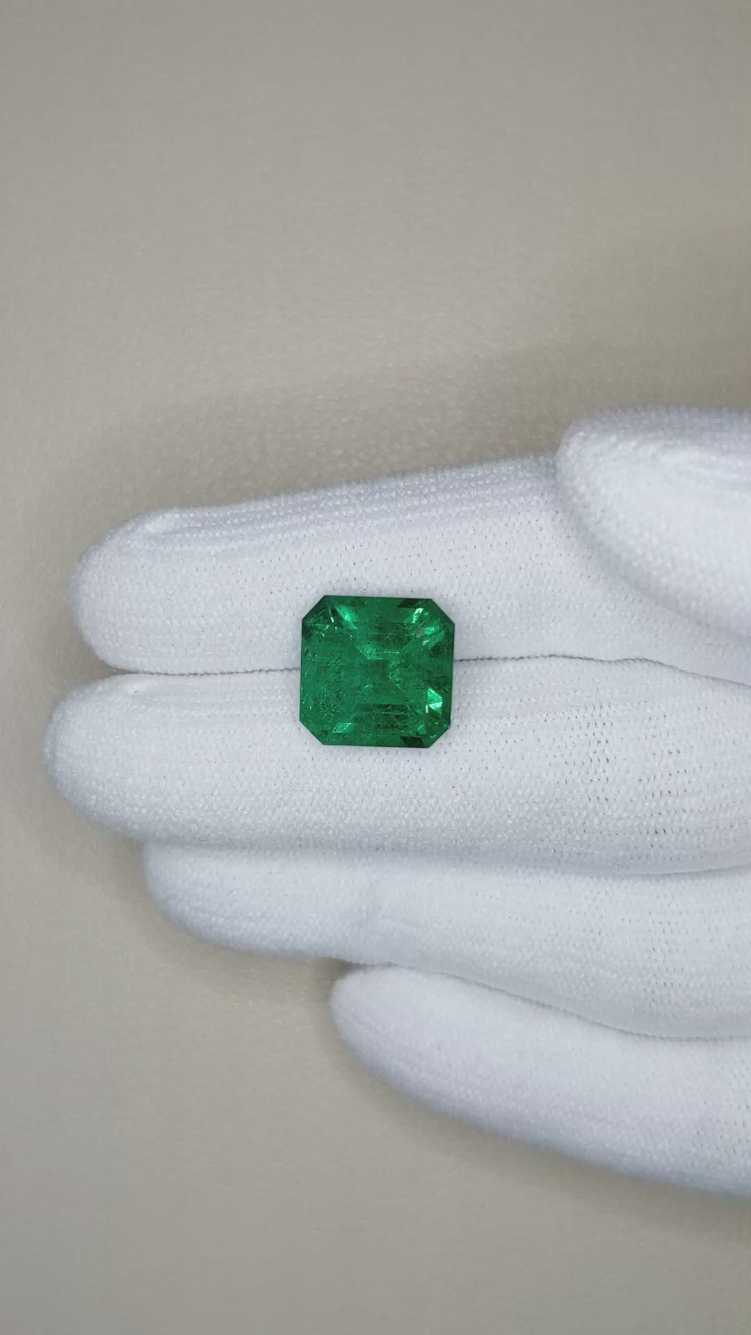 5.71 Ct. Emerald from Zambia Size Video