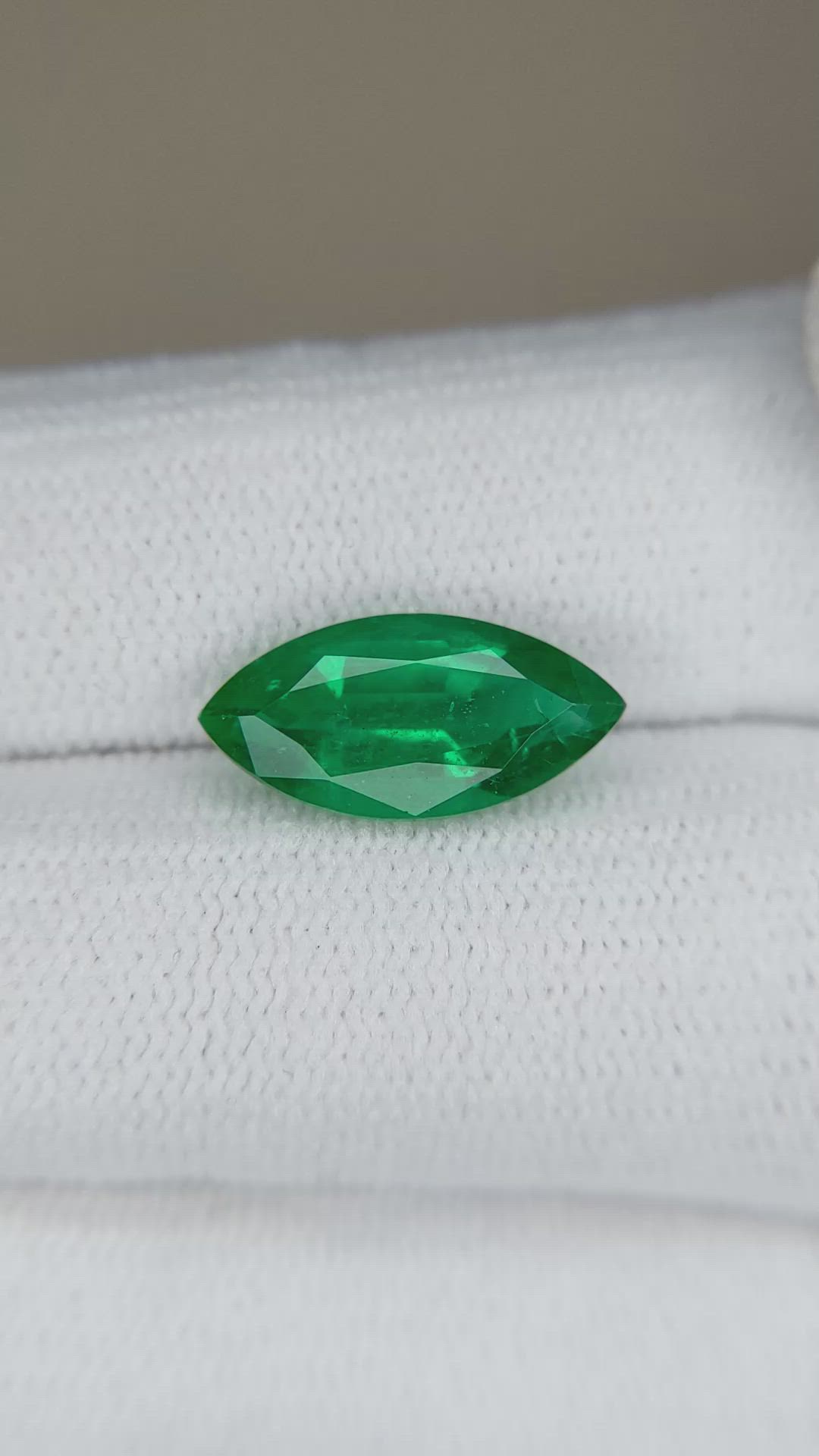 2.59 Ct. Emerald from Zambia Size Video