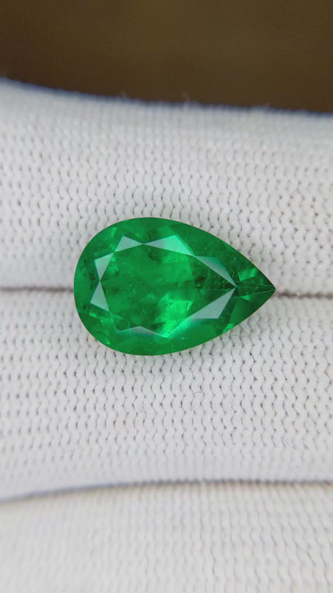 5.40 Ct. Emerald from Colombia Size Video