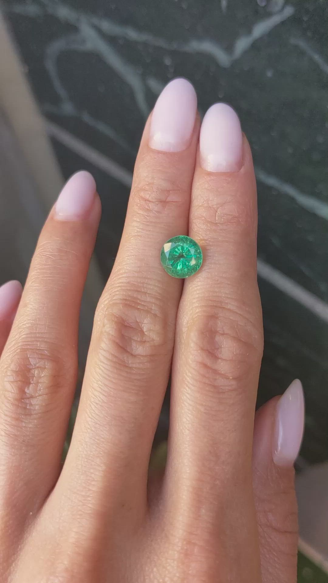2.32 Ct. Emerald from Zambia Size Video