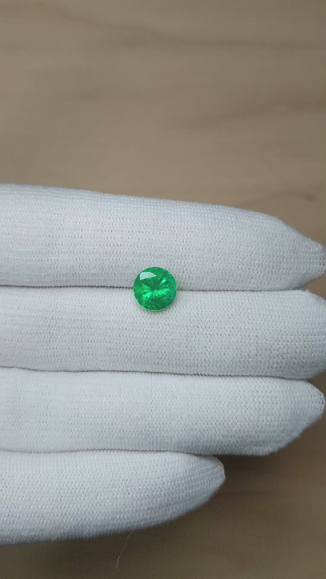 2.32 Ct. Emerald from Zambia Size Video