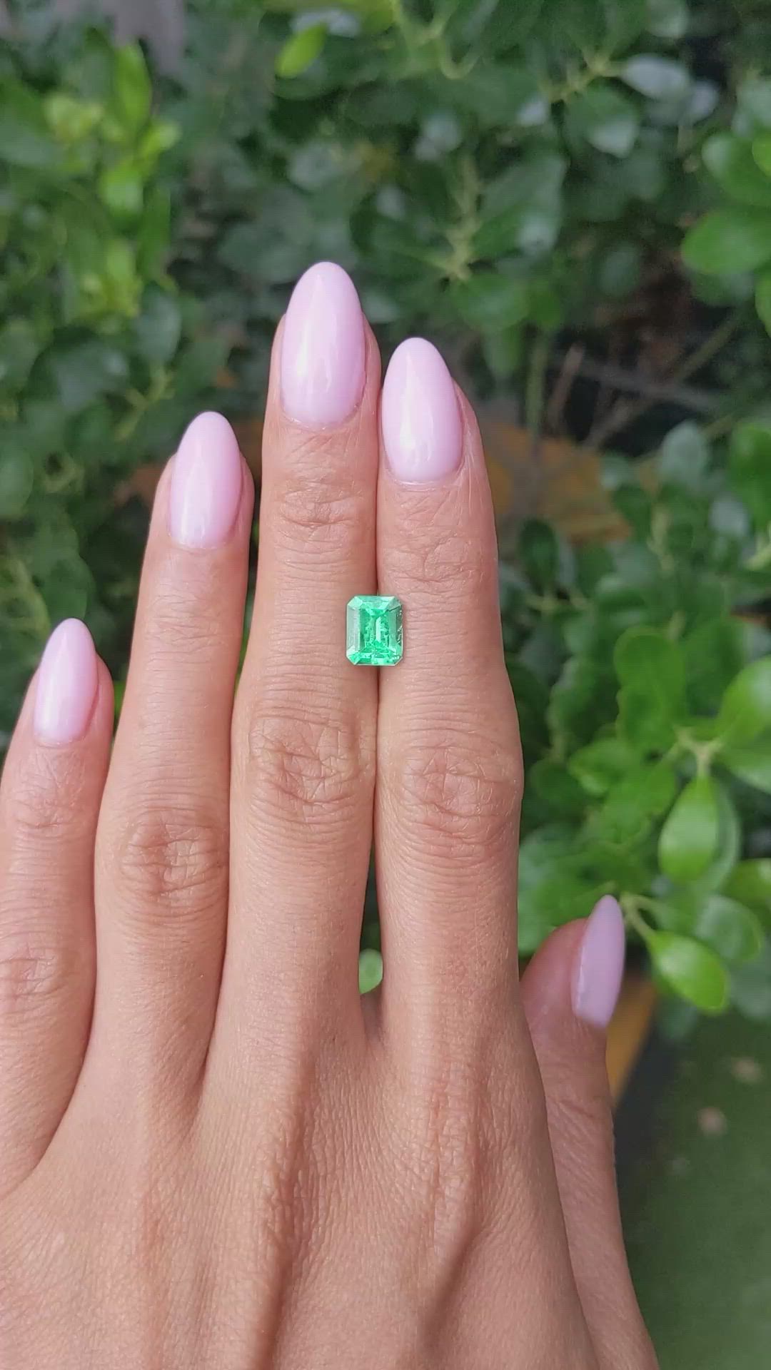1.50 Ct. Emerald from Colombia Size Video