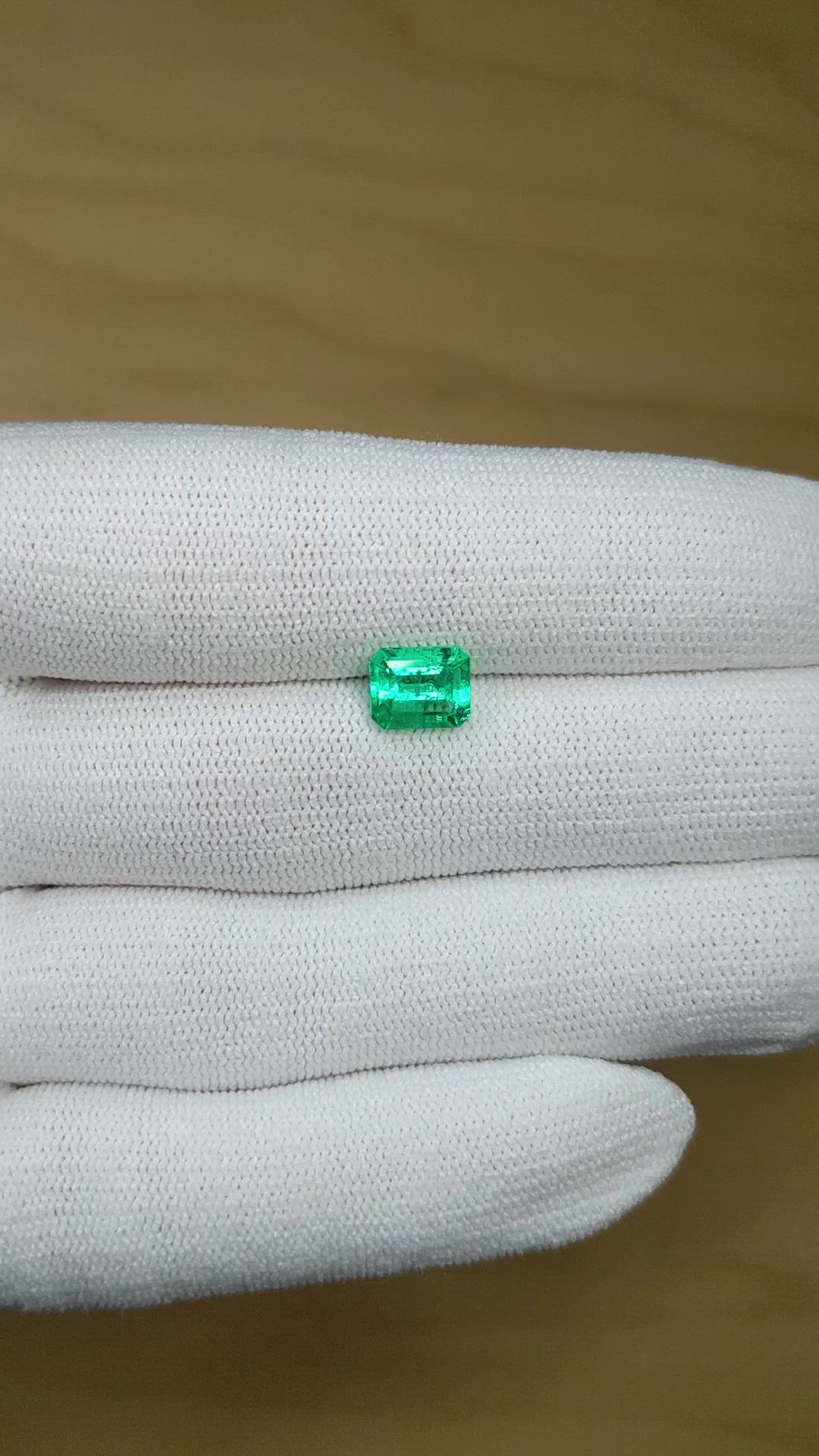 1.50 Ct. Emerald from Colombia Size Video