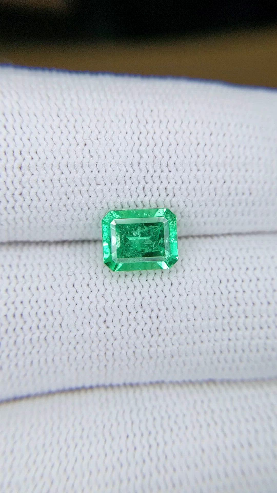 1.50 Ct. Emerald from Colombia Size Video