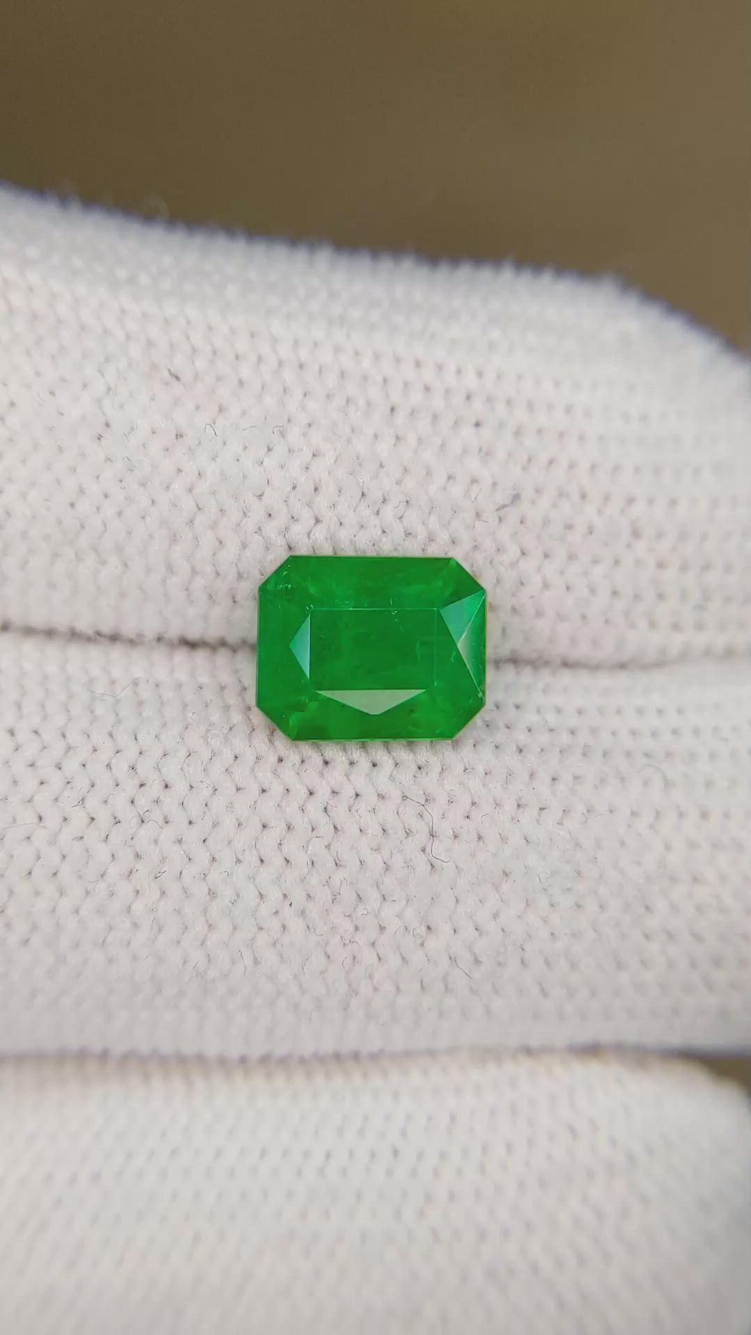 2.12 Ct. Emerald from Zambia Size Video