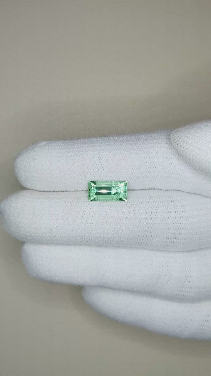 1.67 Ct. Emerald from Russia Size Video