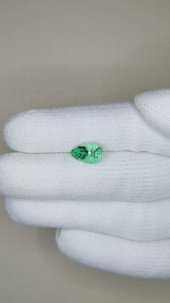 1.71 Ct. Emerald from Russia Size Video
