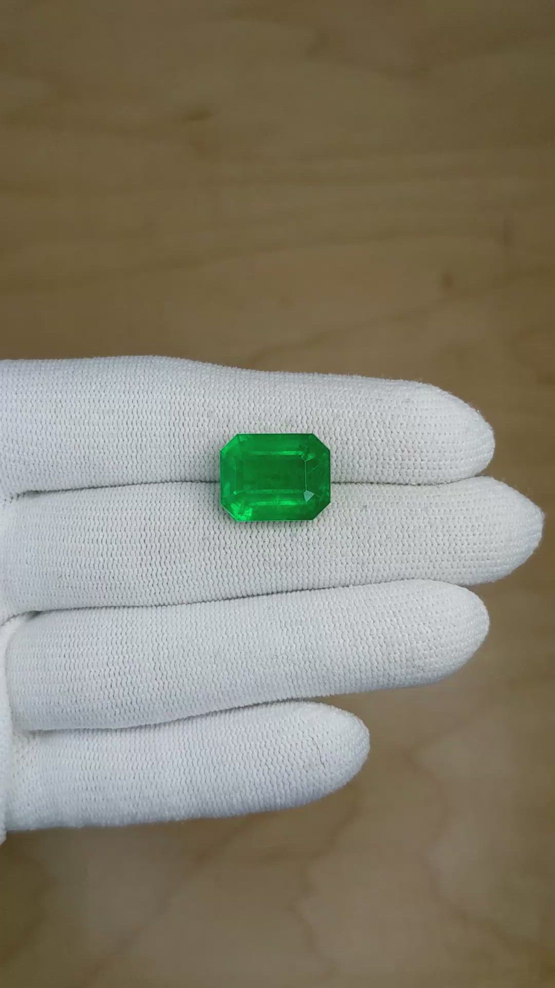 10.04 Ct. Emerald from Zambia Size Video