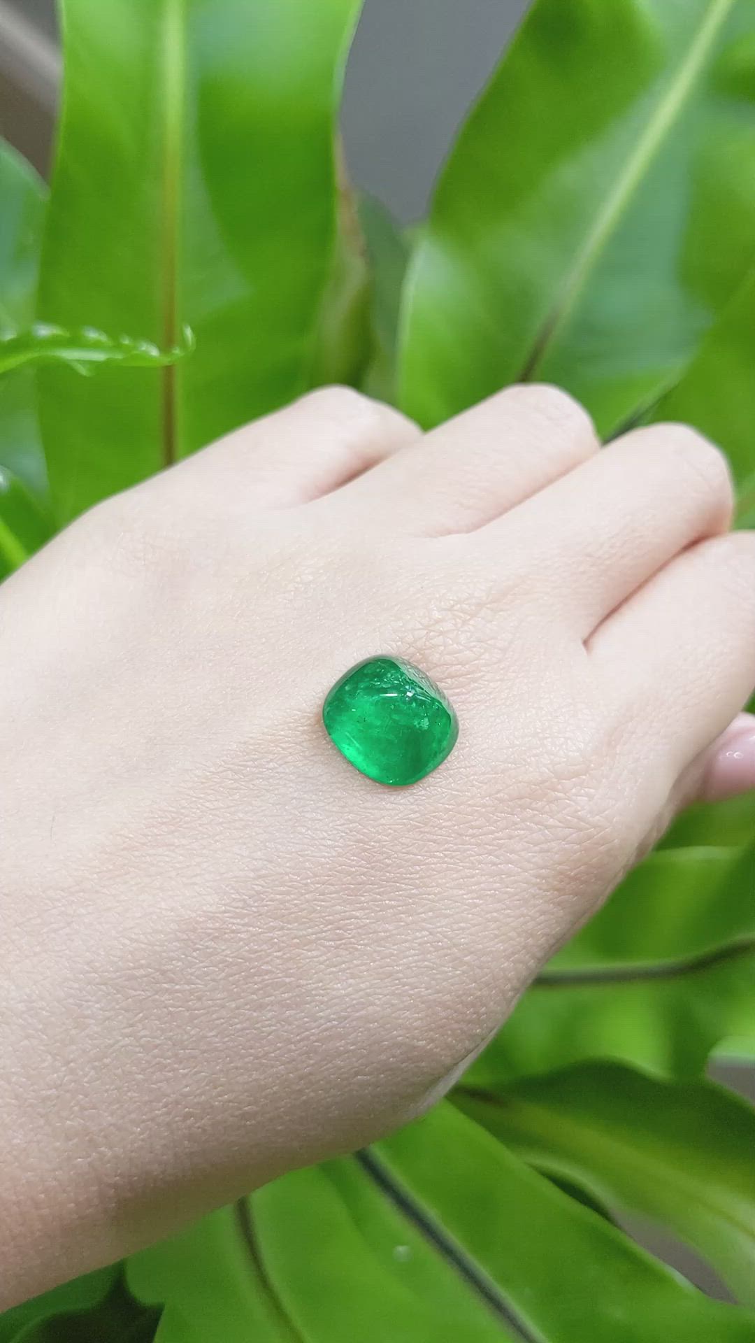 6.88 Ct. Cabochon Emerald from Pakistan Size Video