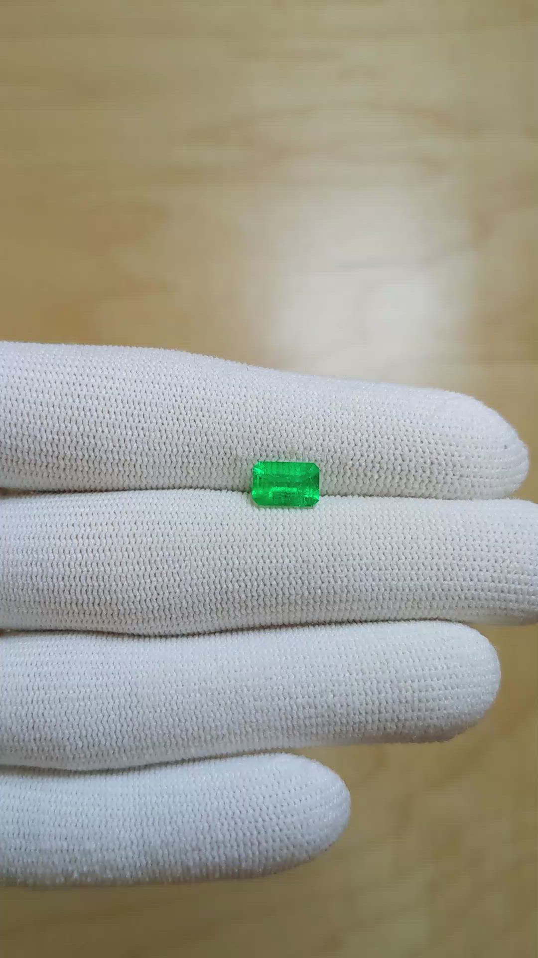 1.09 Ct. Emerald from Colombia Size Video