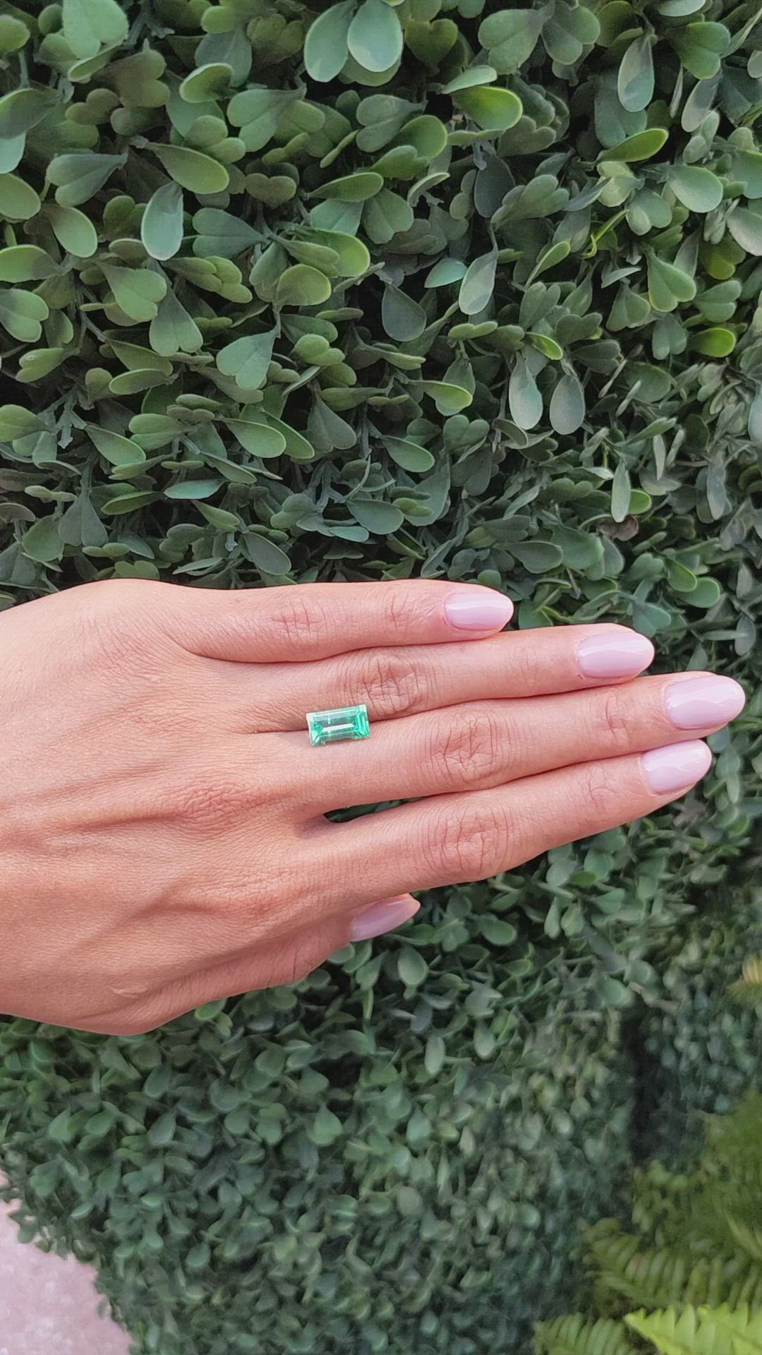 1.09 Ct. Emerald from Colombia Size Video
