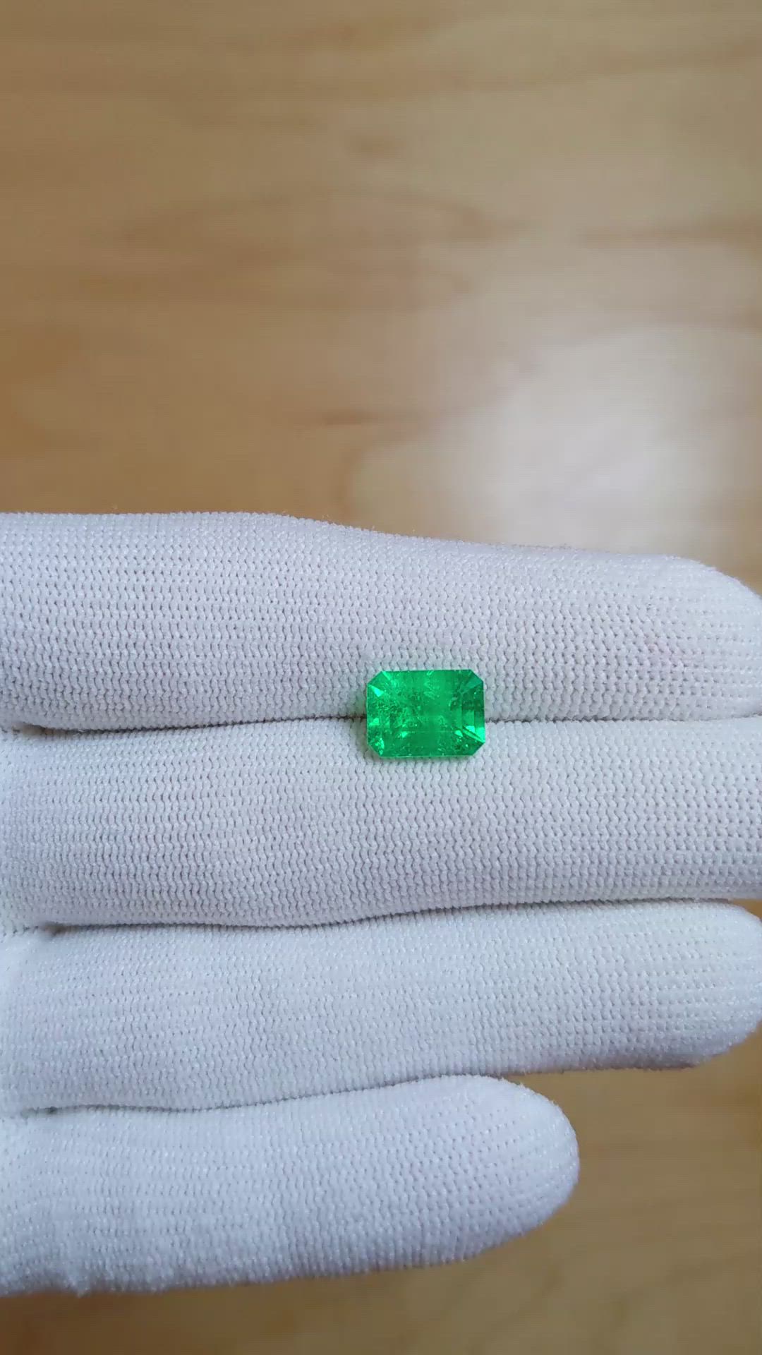 2.48 Ct. Emerald from Colombia Size Video