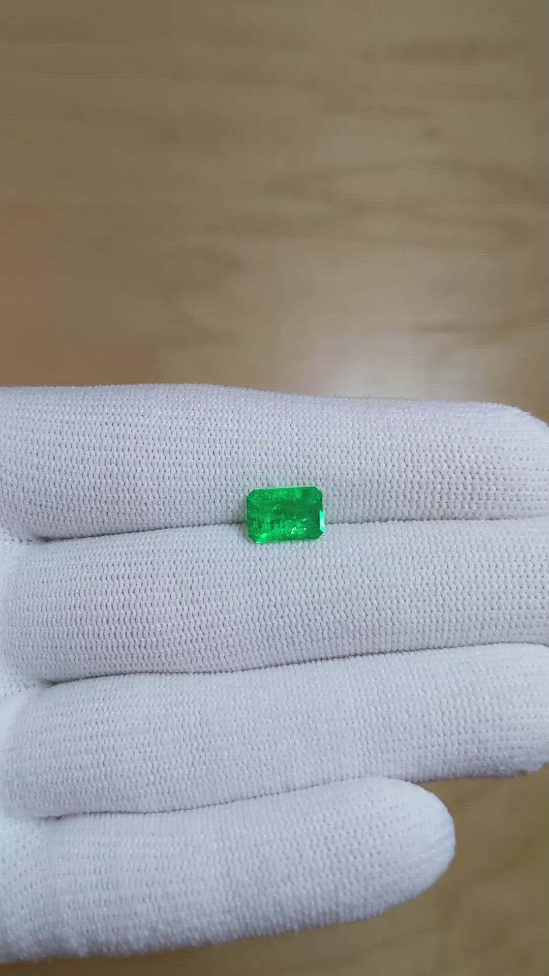 1.32 Ct. Emerald from Colombia Size Video