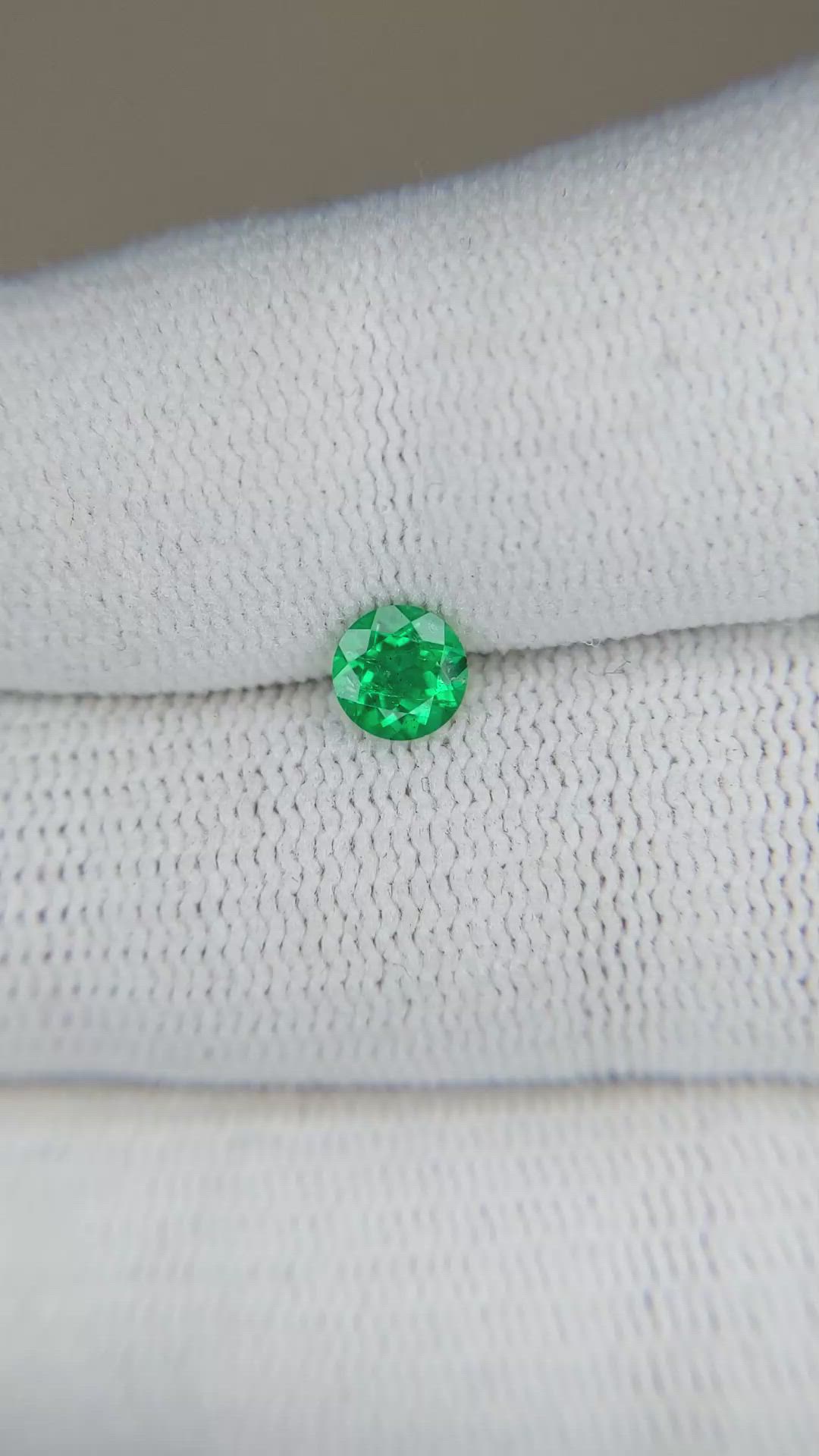 0.40 Ct. Emerald from Zambia Size Video