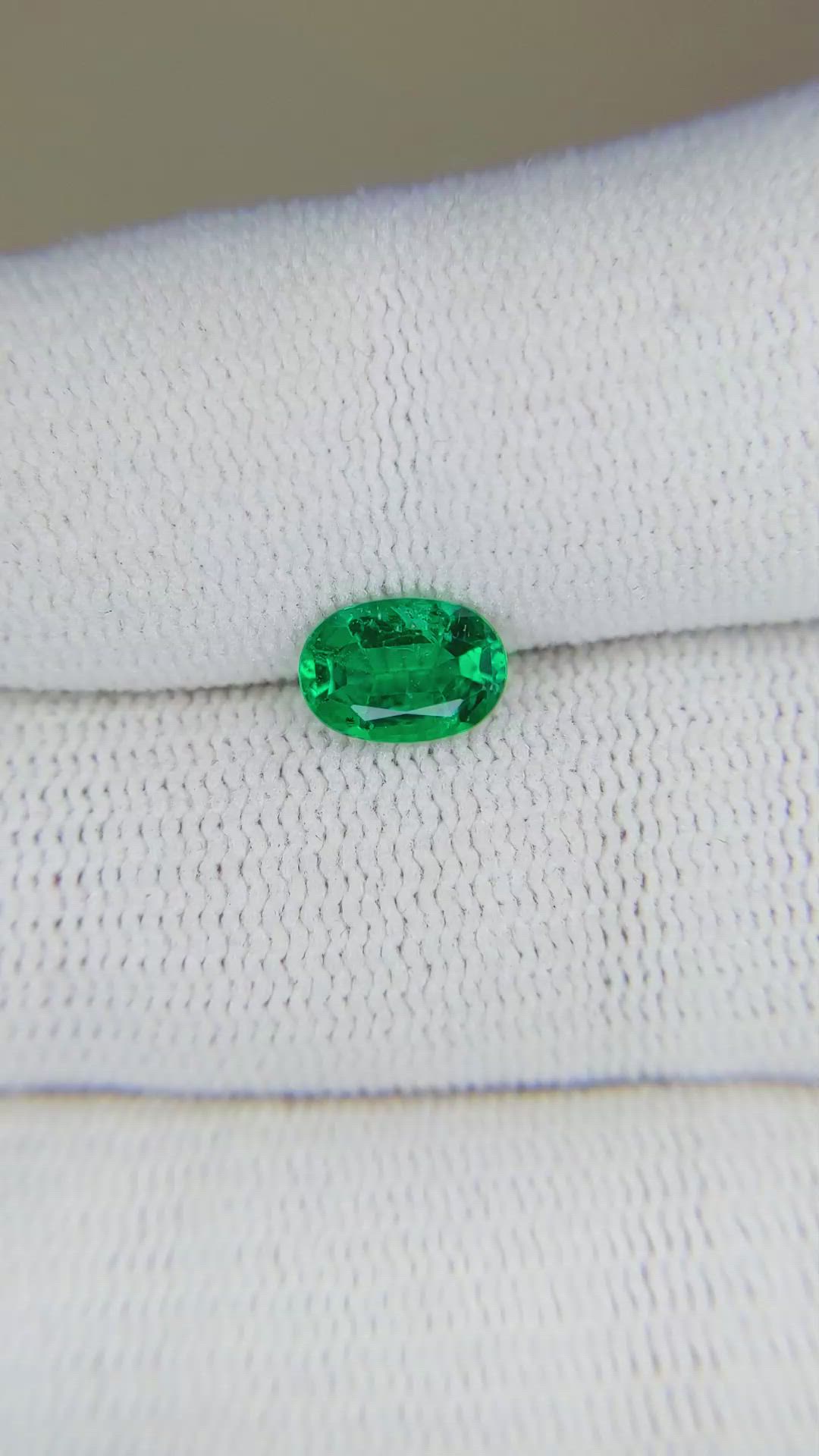 0.85 Ct. Emerald from Zambia Size Video