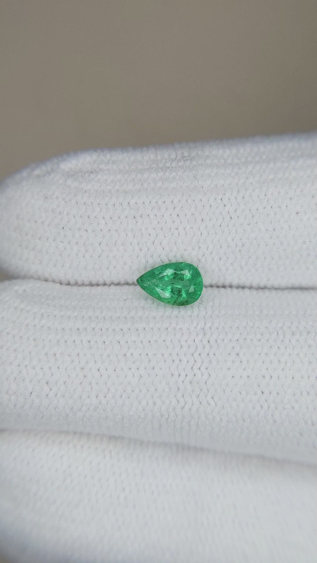 0.35 Ct. Emerald from Zambia Size Video