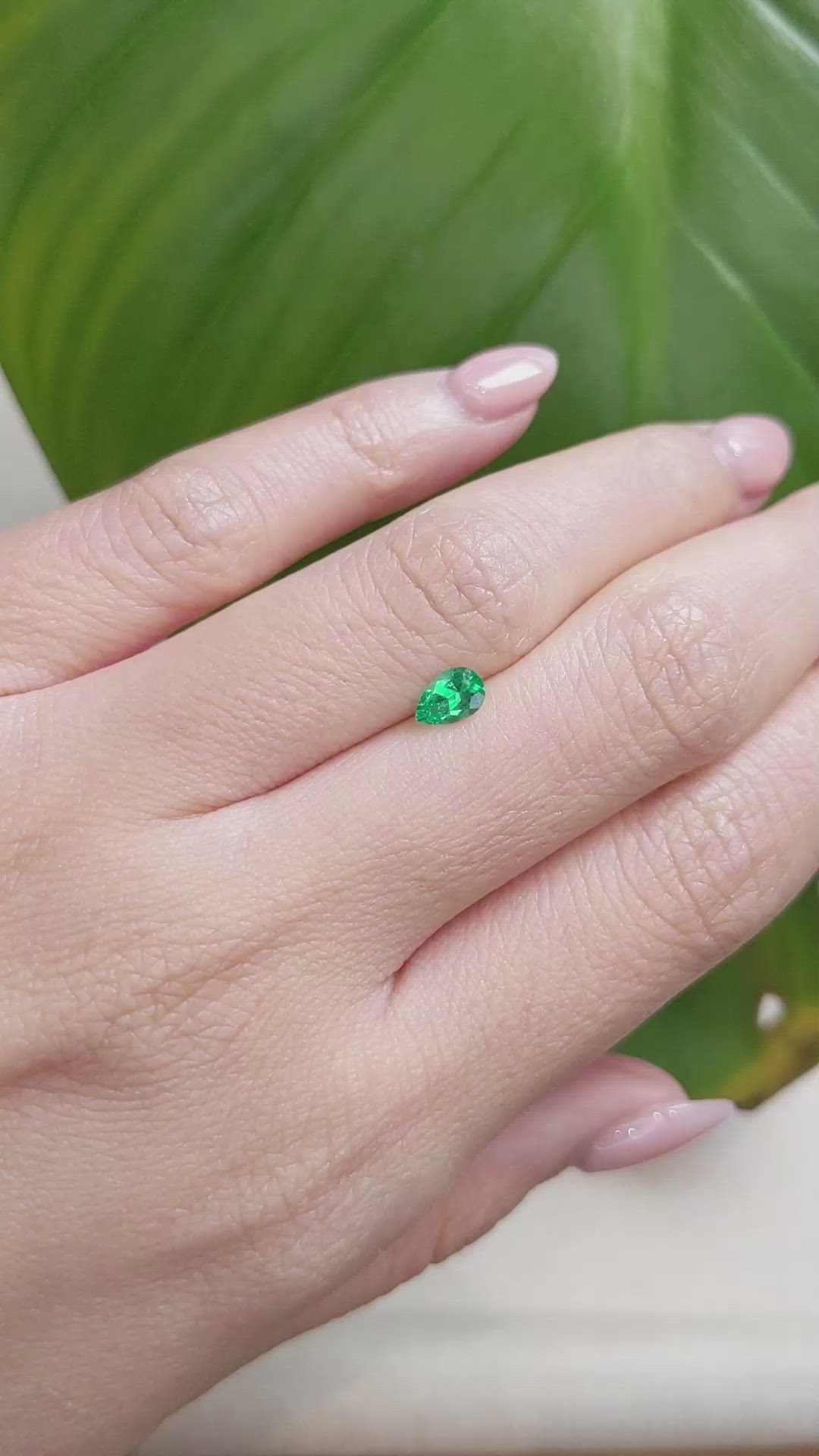 0.35 Ct. Emerald from Colombia Size Video