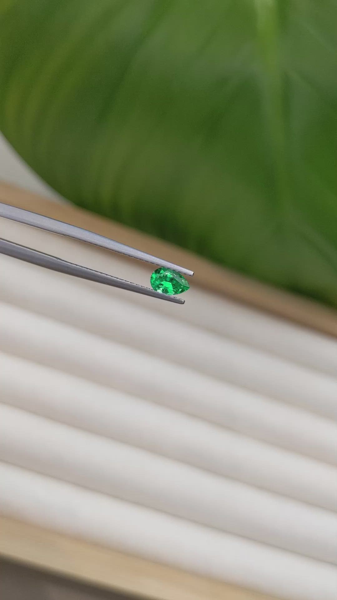 0.35 Ct. Emerald from Colombia Size Video