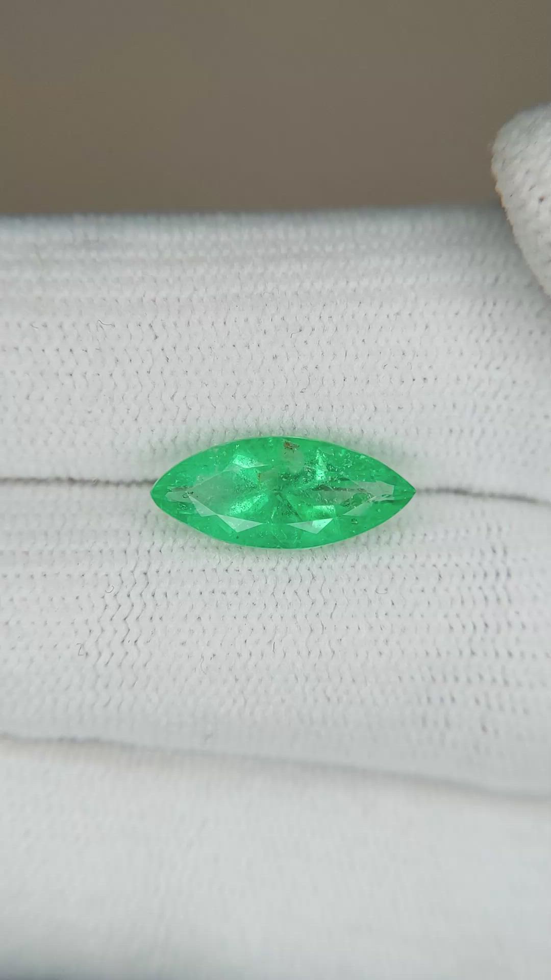 2.04 Ct. Emerald from Colombia Size Video