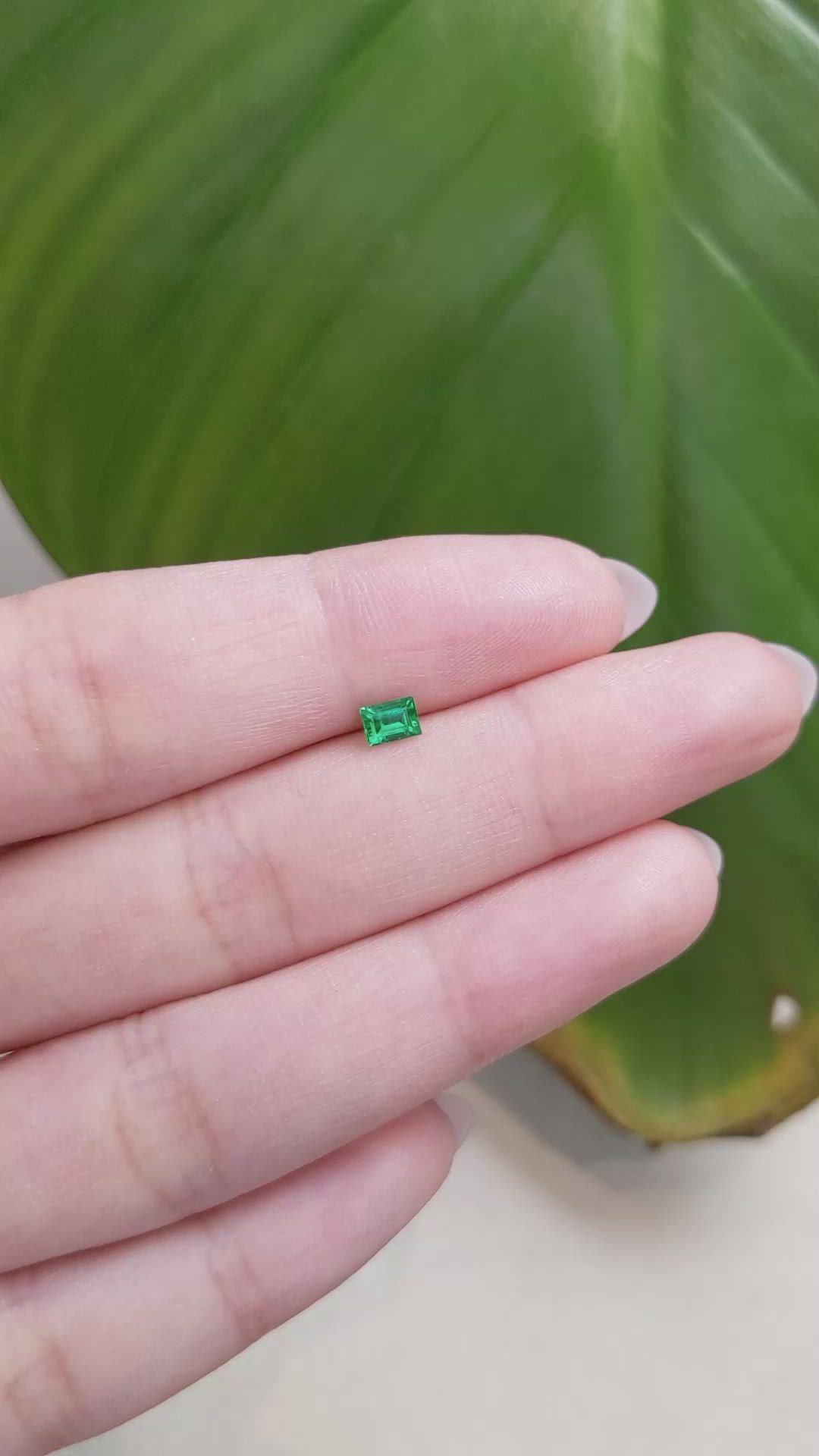 0.22 Ct. Emerald from Afghanistan Size Video