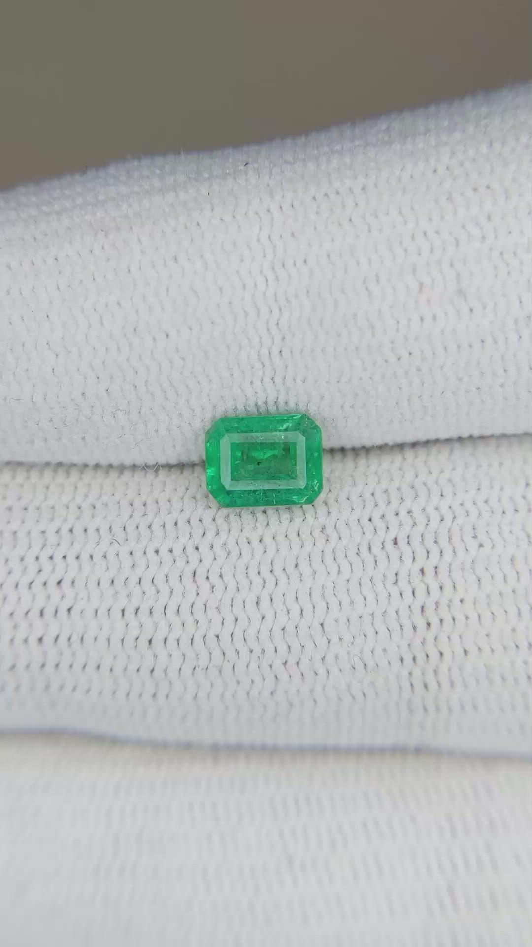 0.85 Ct. Emerald from Zambia Size Video
