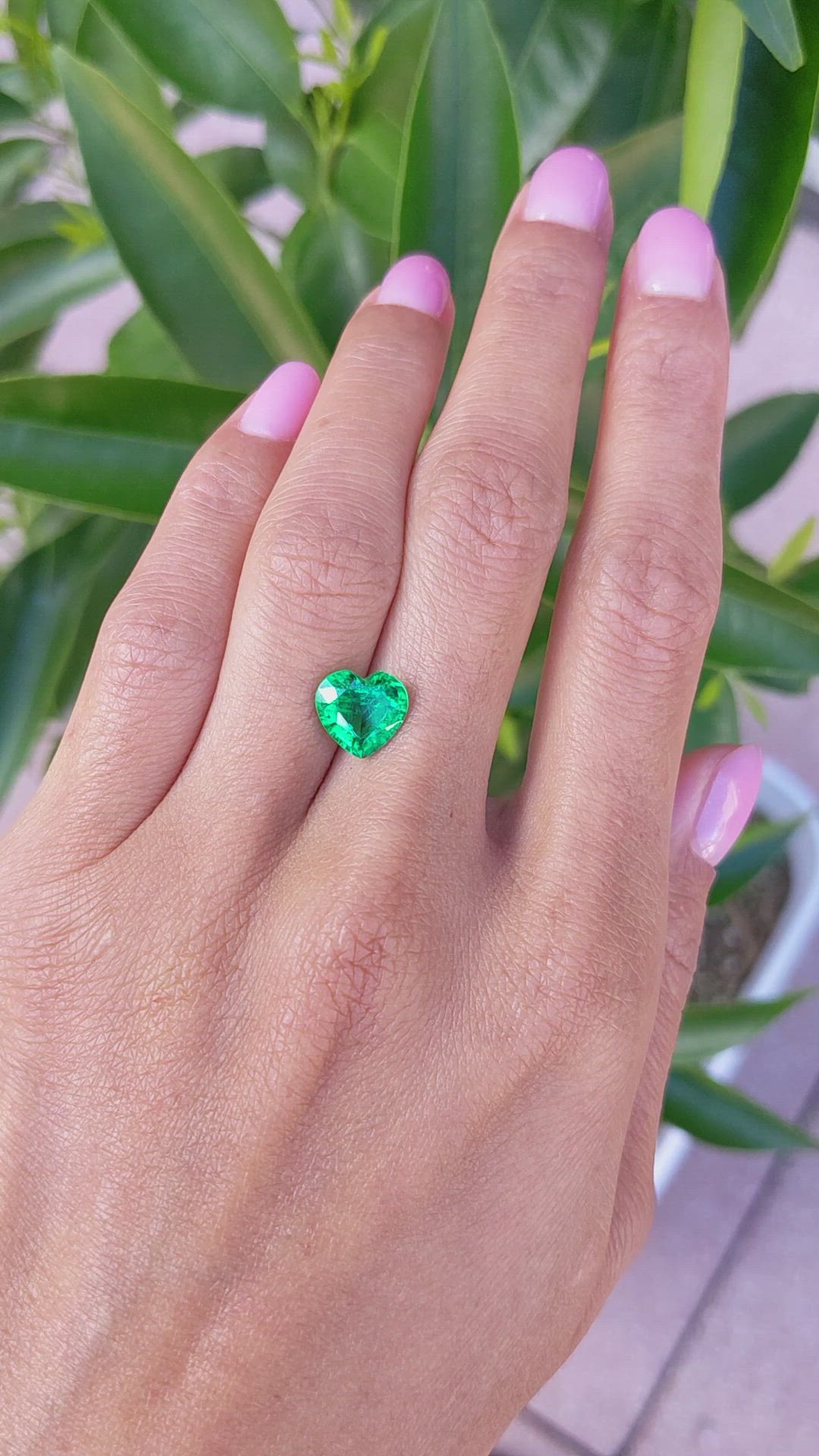 2.20 Ct. Emerald from Colombia Size Video