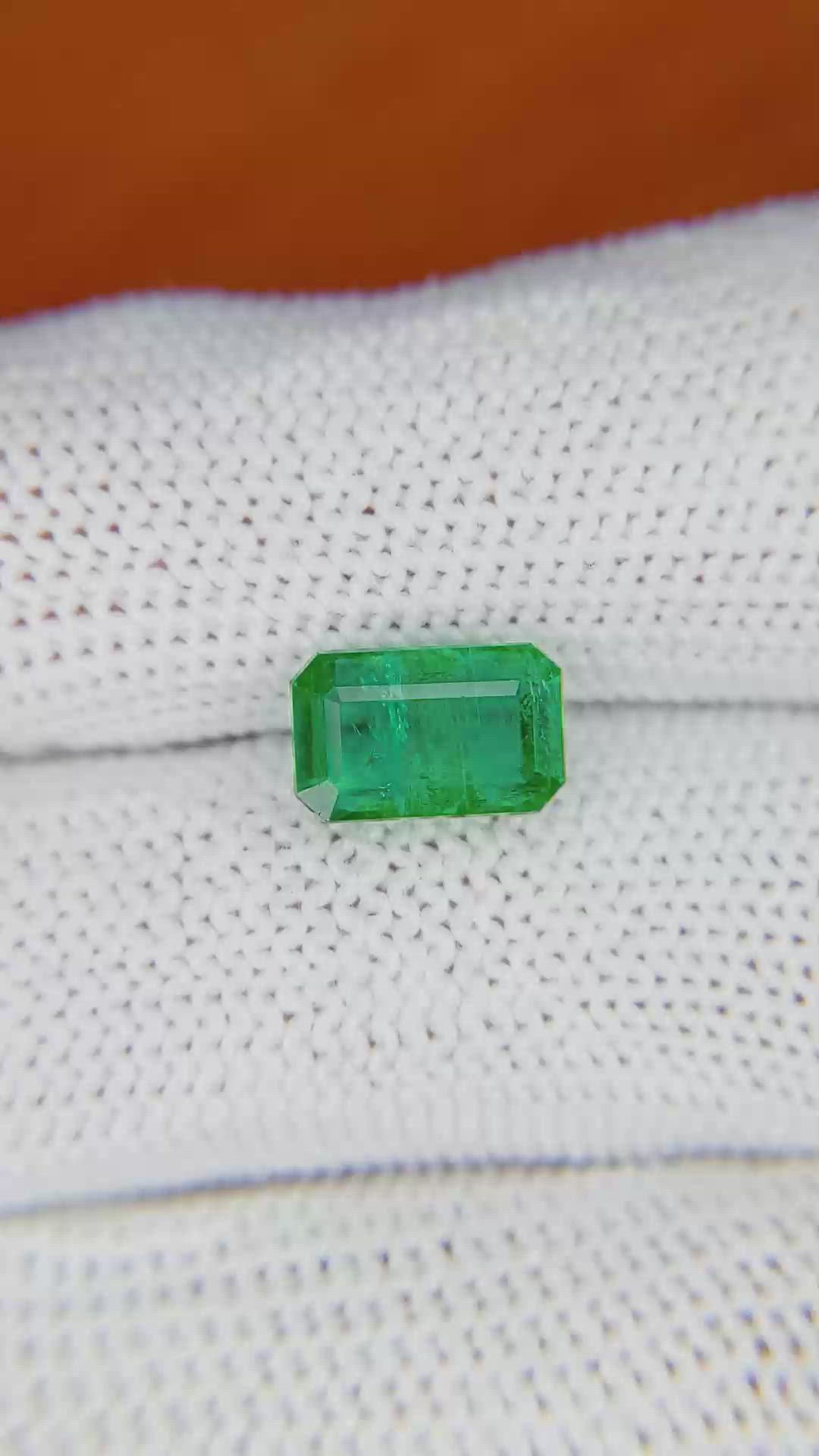 2.55 Ct. Emerald from Zambia Size Video