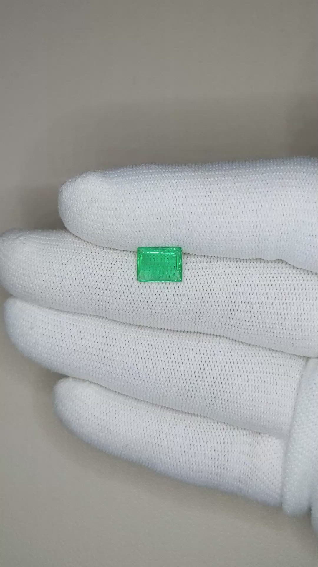 1.21 Ct. Emerald from Colombia Size Video